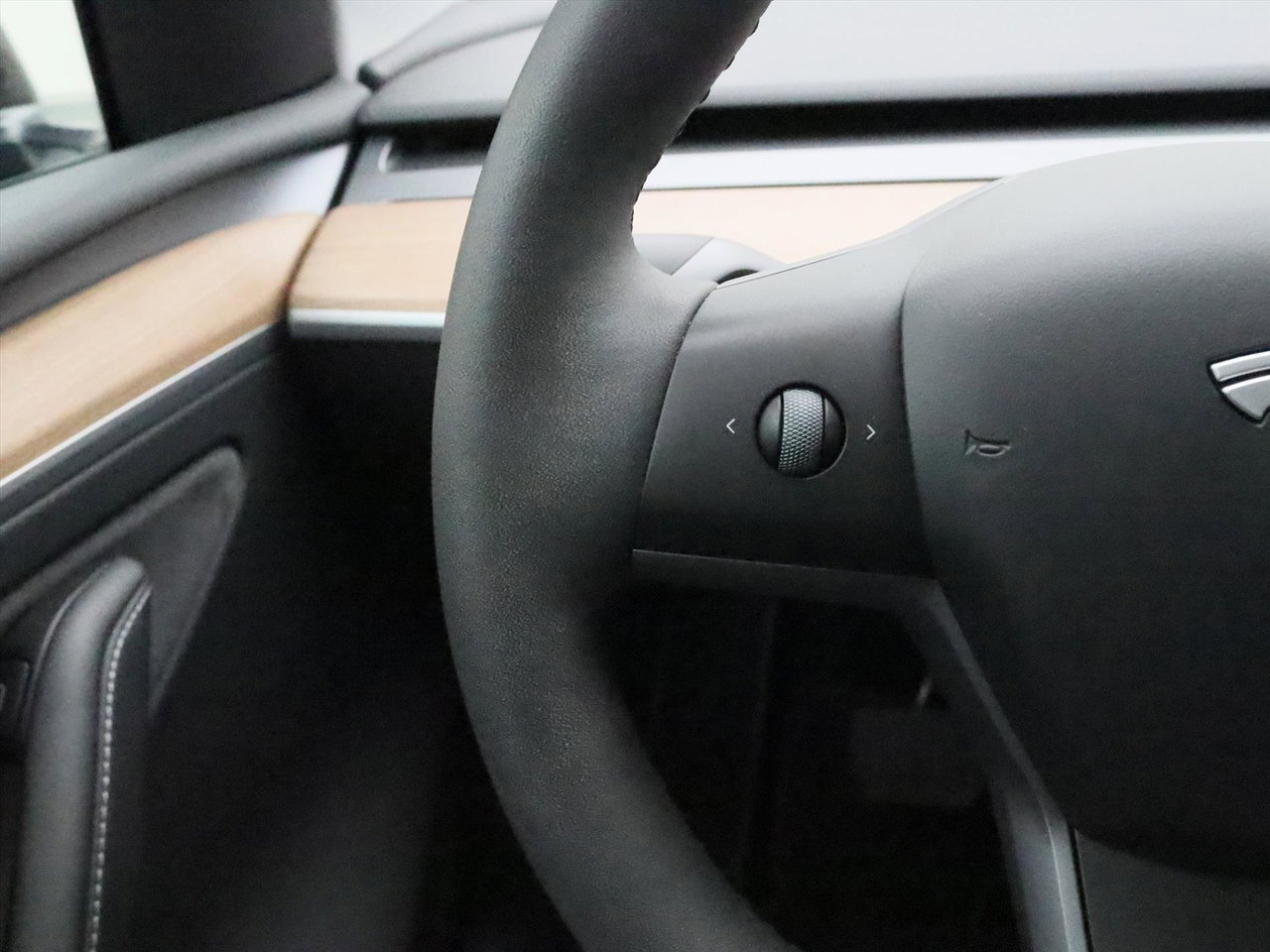 Tesla Model Y Long Range AWD 75kWh 351pk 93.1% SoH [ TREKHAAK+AMD RYZEN+AUTOPILOT+19 INCH+PREMIUM AUDIO ] 28