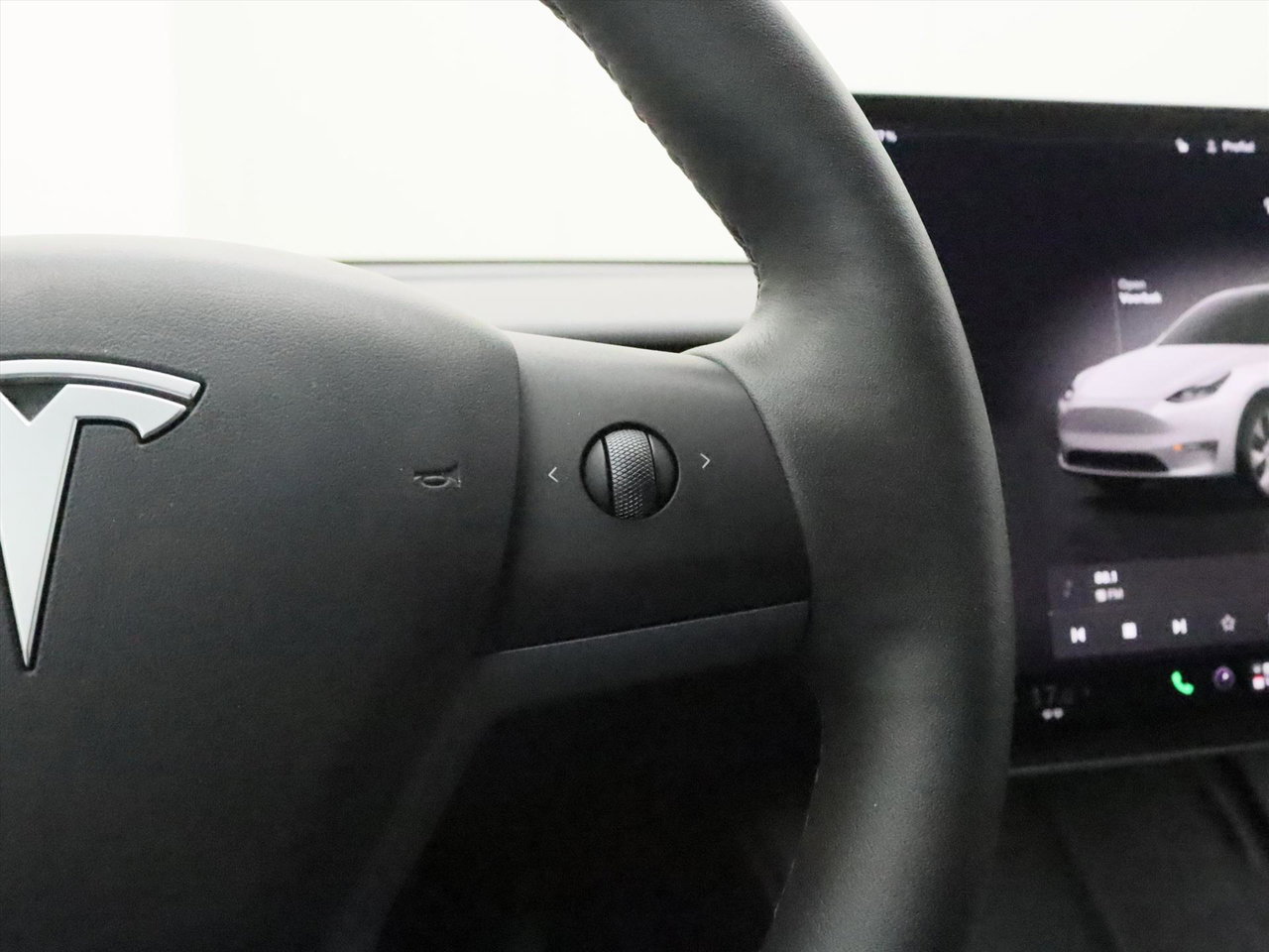 Tesla Model Y Long Range AWD 75kWh 351pk 91.9% SoH [ TREKHAAK+AMD RYZEN+AUTOPILOT+19 INCH+PREMIUM AUDIO ] 23
