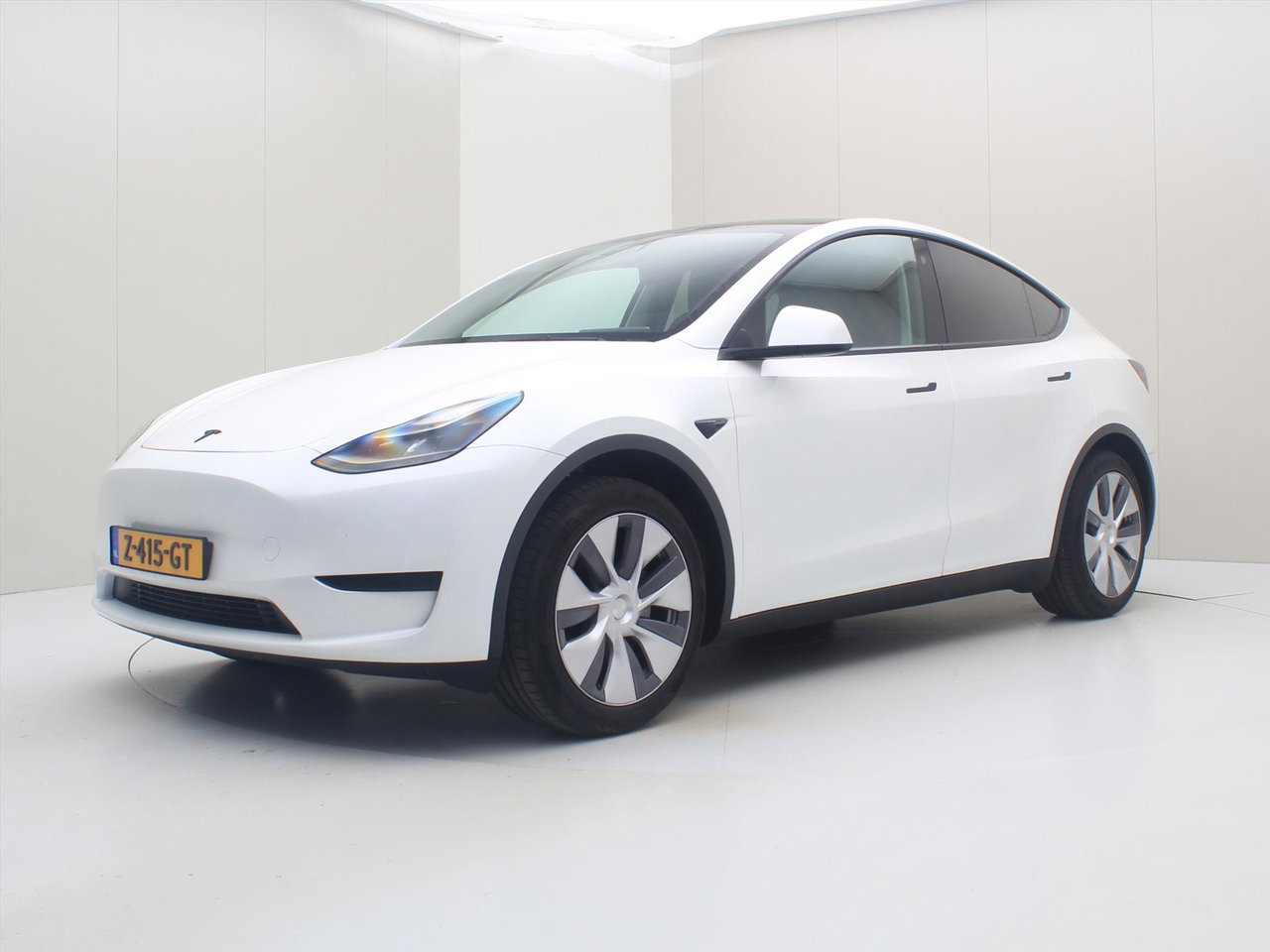 Tesla Model Y Standard RWD Plus 351pk 94.9% SoH [ TREKHAAK+RYZEN AMD+LFP ACCU+AUTOPILOT+19 INCH ] 2