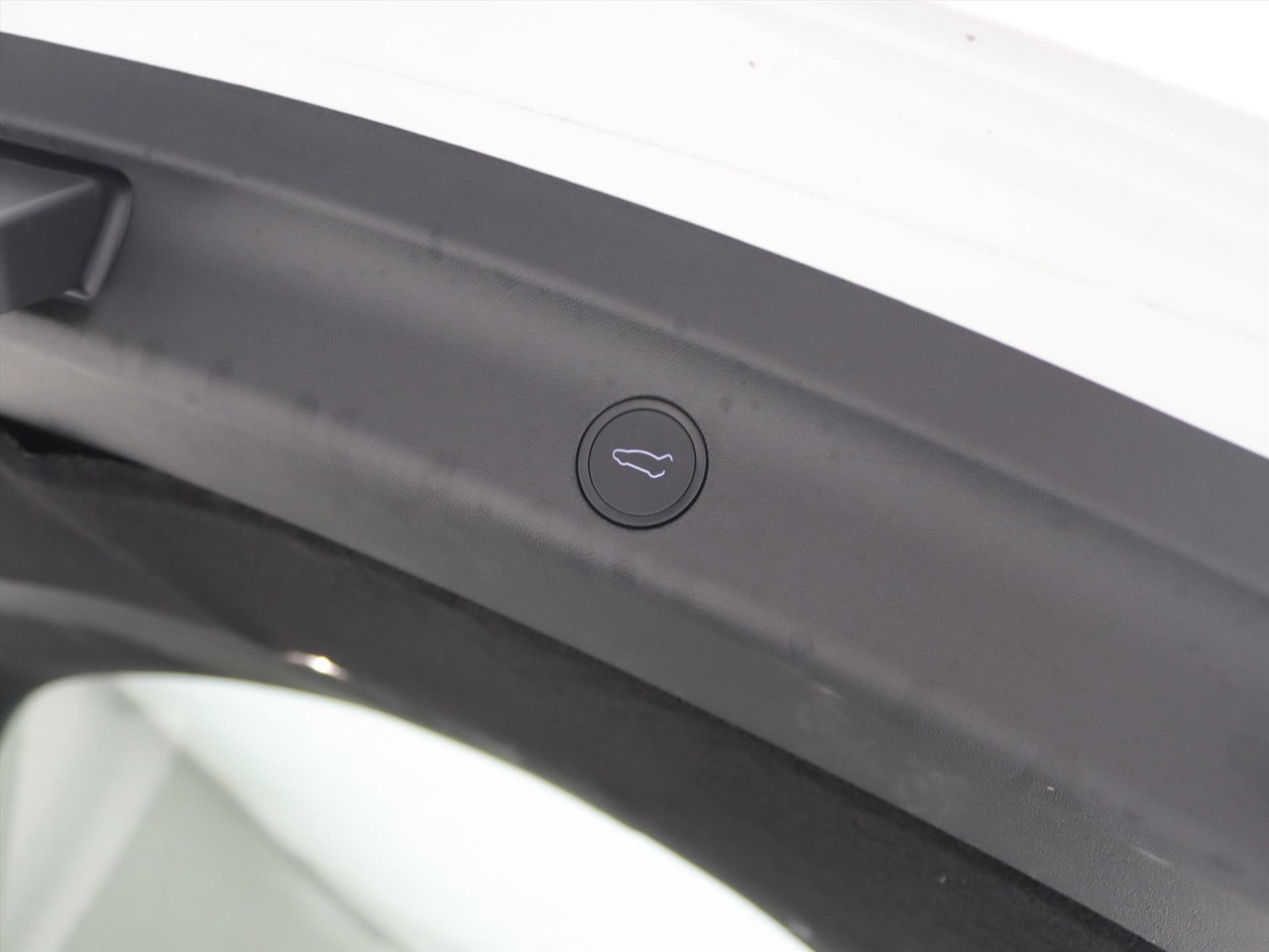 Tesla Model Y Standard RWD Plus 351pk 94.9% SoH [ TREKHAAK+RYZEN AMD+LFP ACCU+AUTOPILOT+19 INCH ] 12