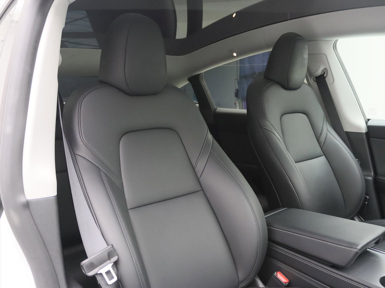 Tesla Model Y Standard RWD Plus 351pk 94.9% SoH [ TREKHAAK+RYZEN AMD+LFP ACCU+AUTOPILOT+19 INCH ] 22