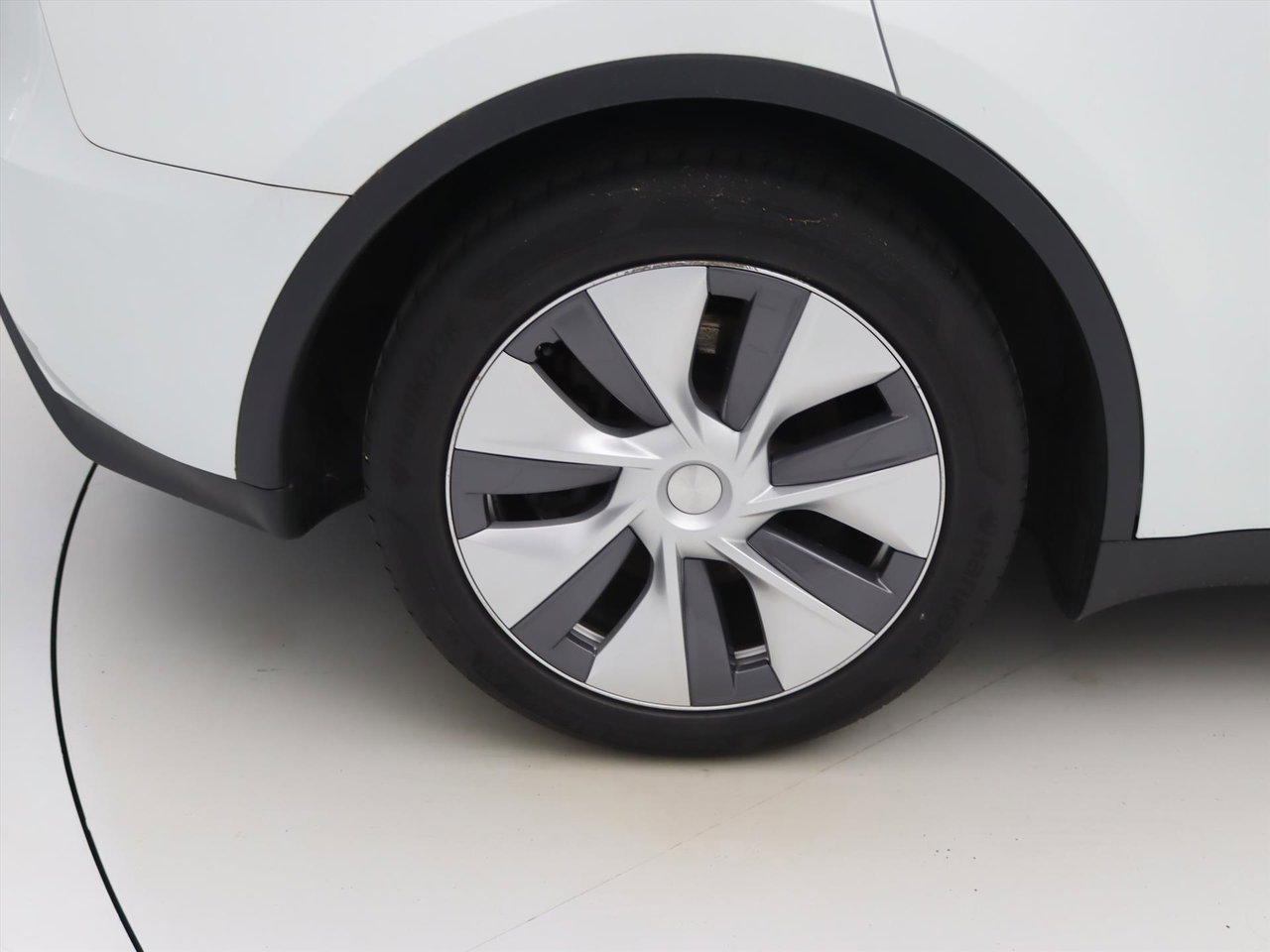 Tesla Model Y Standard RWD Plus 351pk 94.9% SoH [ TREKHAAK+RYZEN AMD+LFP ACCU+AUTOPILOT+19 INCH ] 13