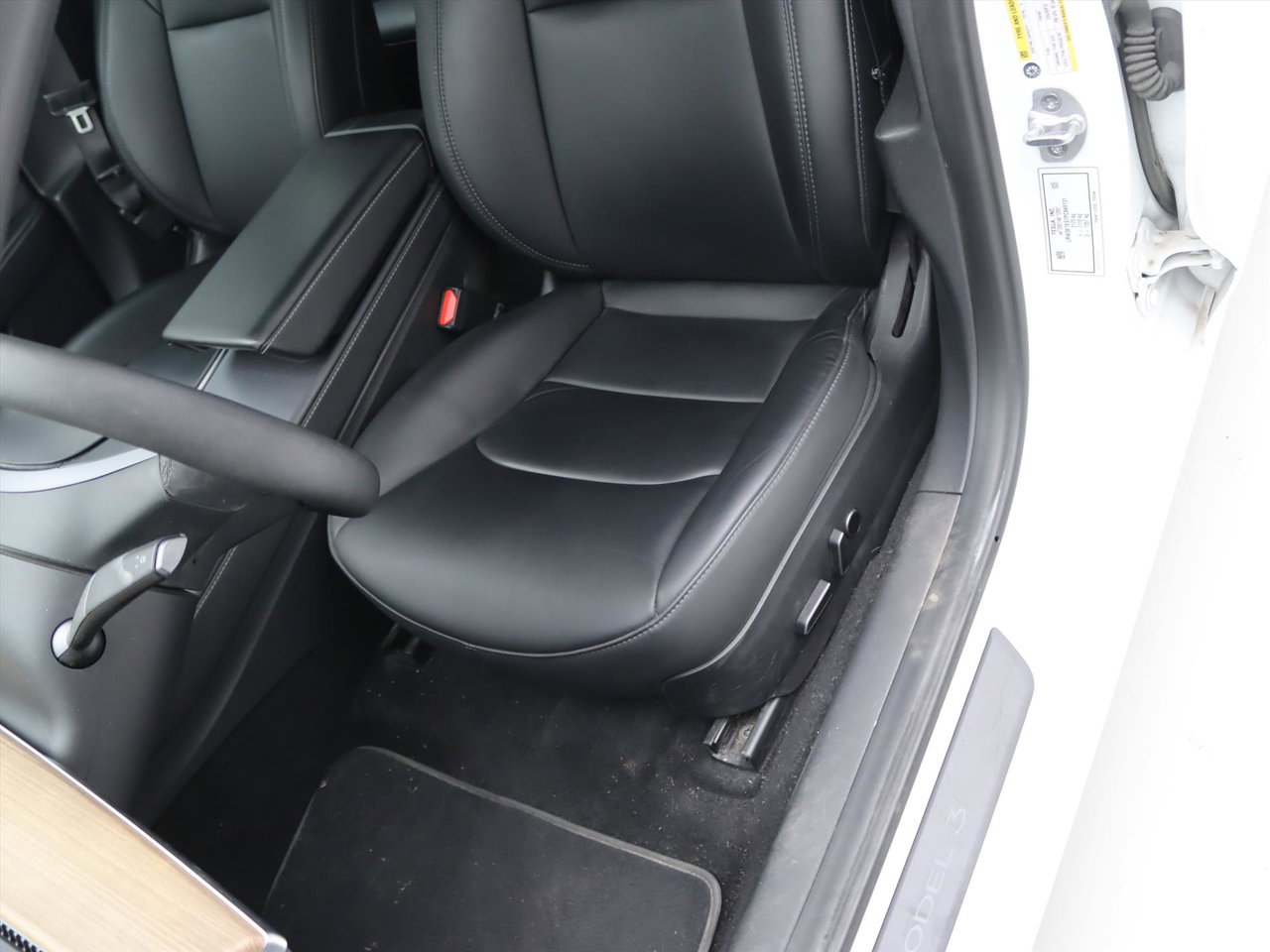 Tesla Model 3 Long-Range RWD 299pk [ AMD RYZEN+WARMTEPOMP+AUTOPILOT+LEDER+CAMERA+CLIMAAT+PDC+NAVIGATIE ] 18