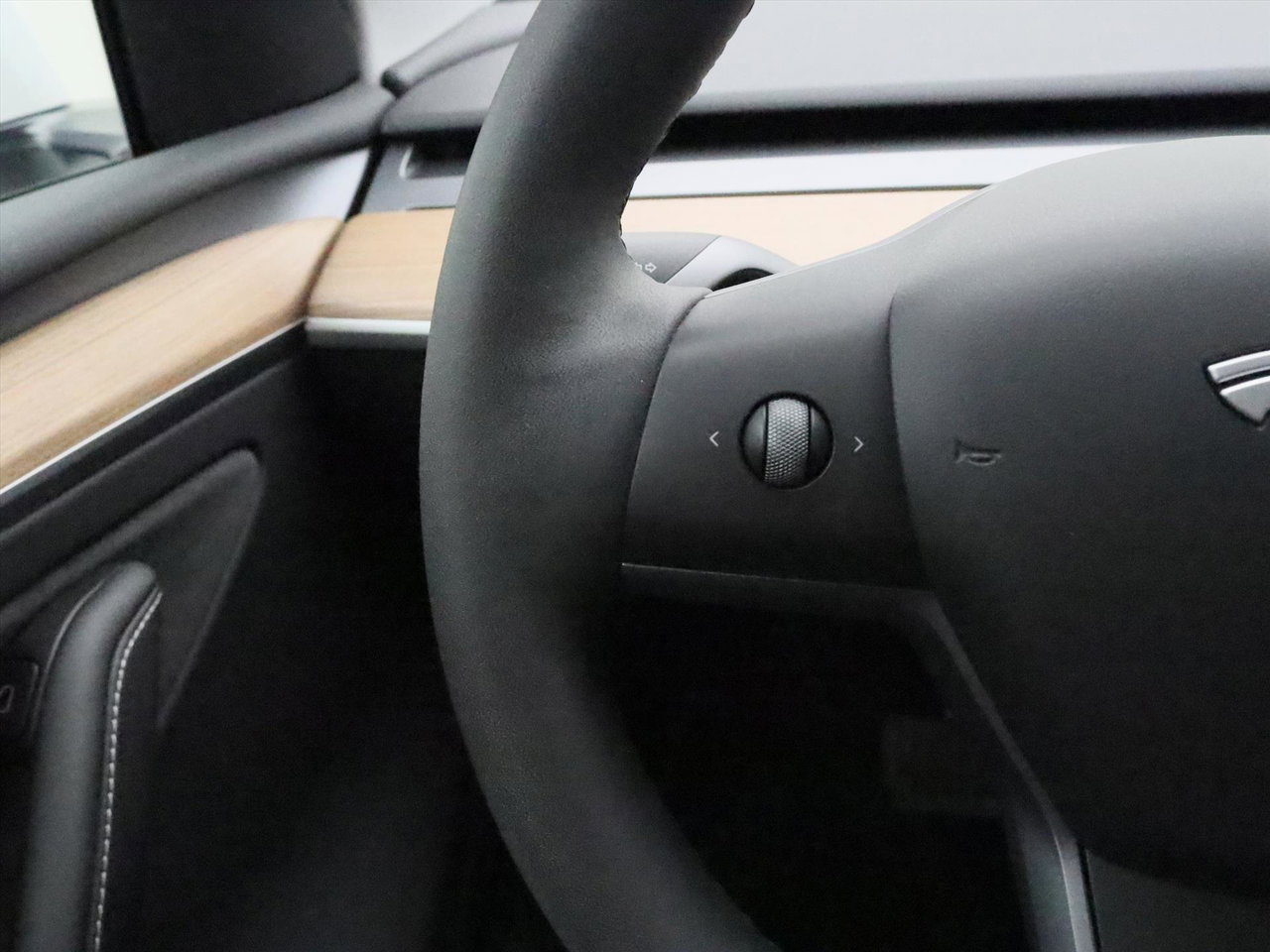 Tesla Model Y Long Range AWD 75kWh 351pk 93.4% SoH [ TREKHAAK+AMD RYZEN+AUTOPILOT+19 INCH+PREMIUM AUDIO ] 27