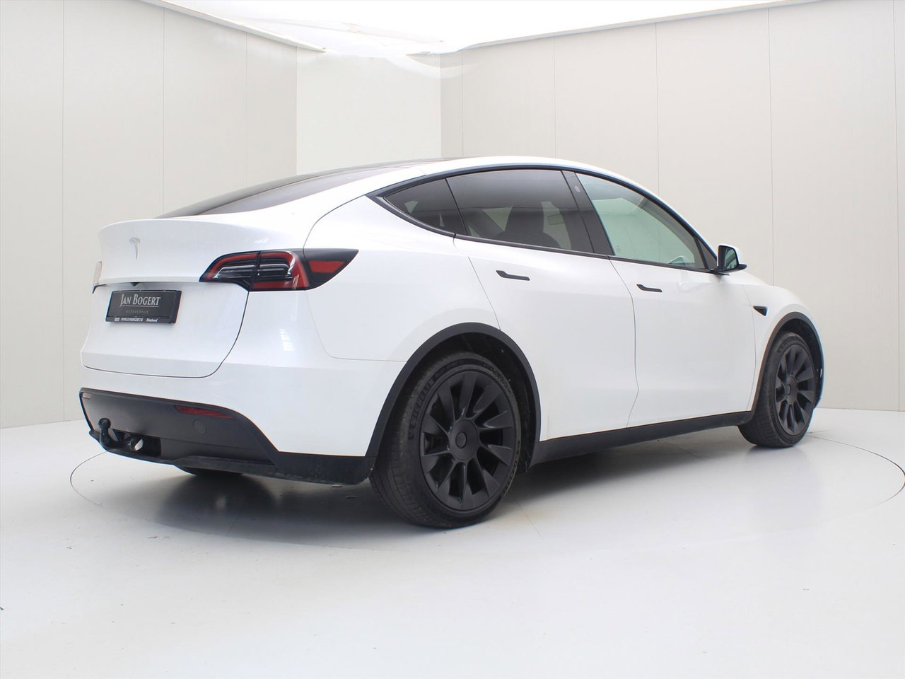 Tesla Model Y Standard RWD Plus 299pk 95% SoH [ TREKHAAK+AMD RYZEN+LFP+AUTOPILOT+20 INCH+PREMIUM AUDIO ] 4