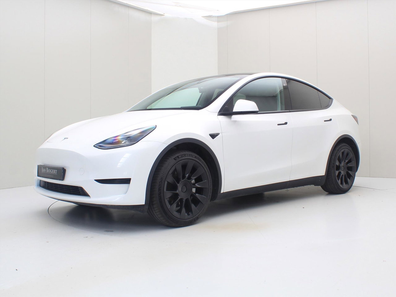 Tesla Model Y Standard RWD Plus 299pk 95% SoH [ TREKHAAK+AMD RYZEN+LFP+AUTOPILOT+20 INCH+PREMIUM AUDIO ] 3