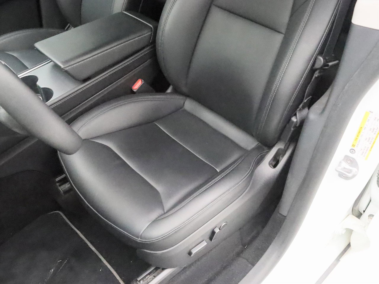 Tesla Model Y Standard RWD Plus 299pk 95% SoH [ TREKHAAK+AMD RYZEN+LFP+AUTOPILOT+20 INCH+PREMIUM AUDIO ] 20