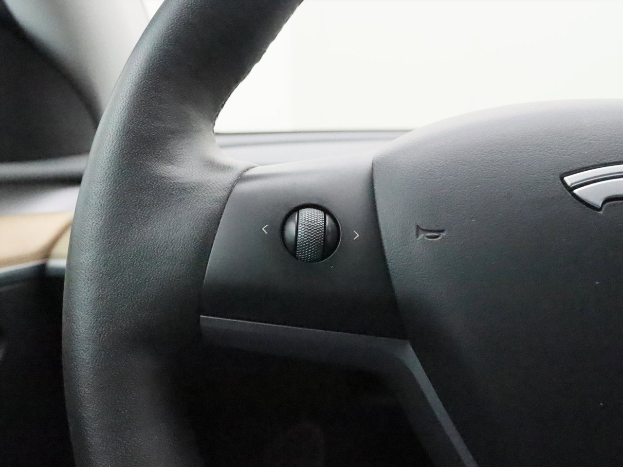 Tesla Model Y Standard RWD Plus 92.1% SoH [ TREKHAAK+AMD RYZEN+LFP-ACCU+WARMTEPOMP+ENHANCED AUTOPILOT ] 25