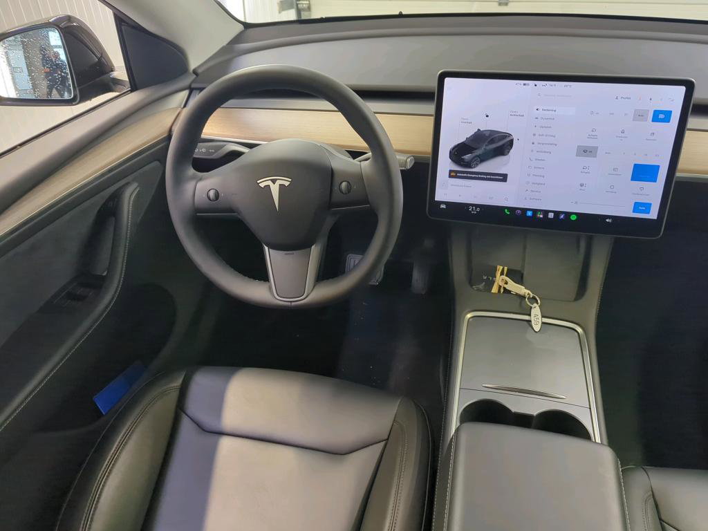 Tesla Model Y Standard RWD Plus 351pk 94,8% SoH [ HW4+FSD SUPERVISED €99 P/M+RYZEN AMD+LFP ACCU+AUTOPILOT+19 INCH ] 7