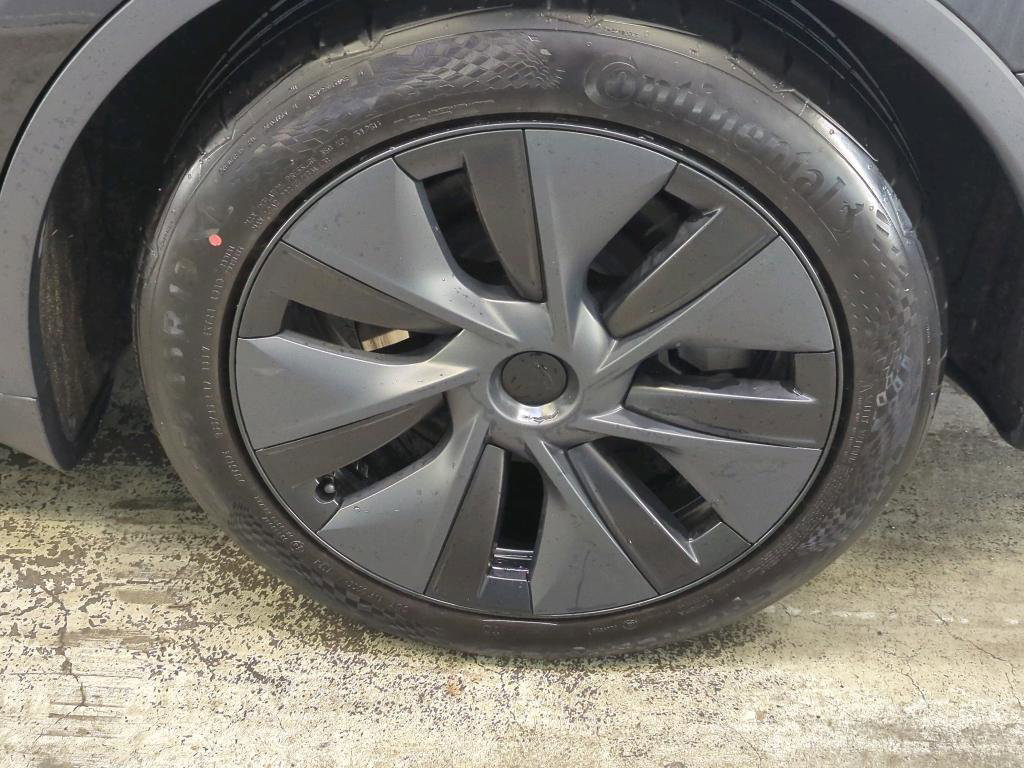 Tesla Model Y Standard RWD Plus 351pk 94,8% SoH [ HW4+FSD SUPERVISED €99 P/M+RYZEN AMD+LFP ACCU+AUTOPILOT+19 INCH ] 15