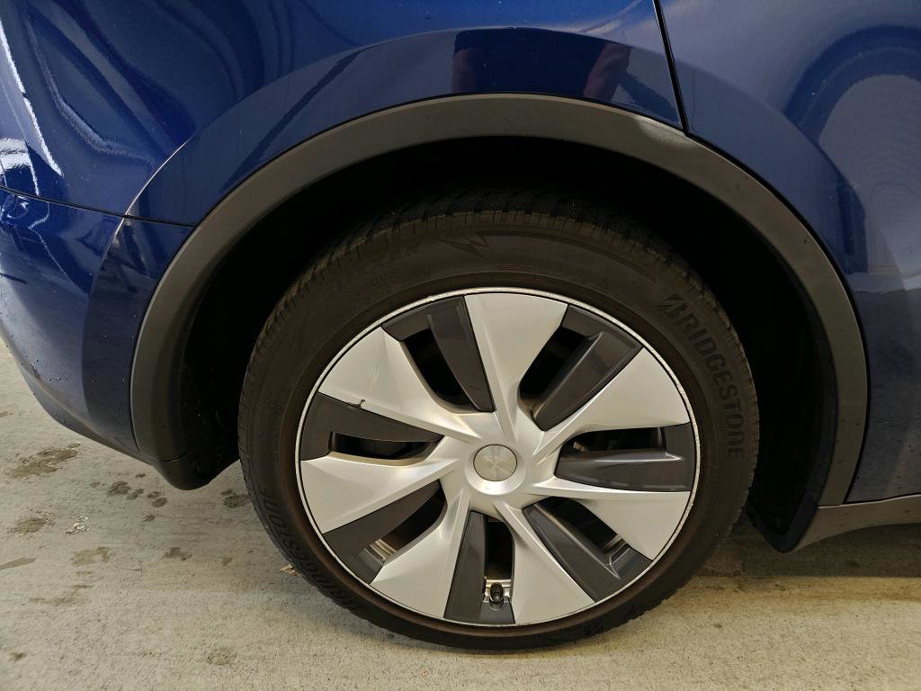 Tesla Model Y Standard RWD Plus 92,9% SoH [ TREKHAAK+AMD RYZEN+AUTOPILOT+19 INCH+PREMIUM AUDIO ] 17