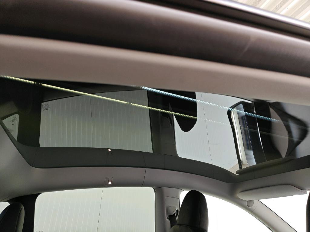 Tesla Model Y Standard RWD Plus 92,9% SoH [ TREKHAAK+AMD RYZEN+AUTOPILOT+19 INCH+PREMIUM AUDIO ] 21