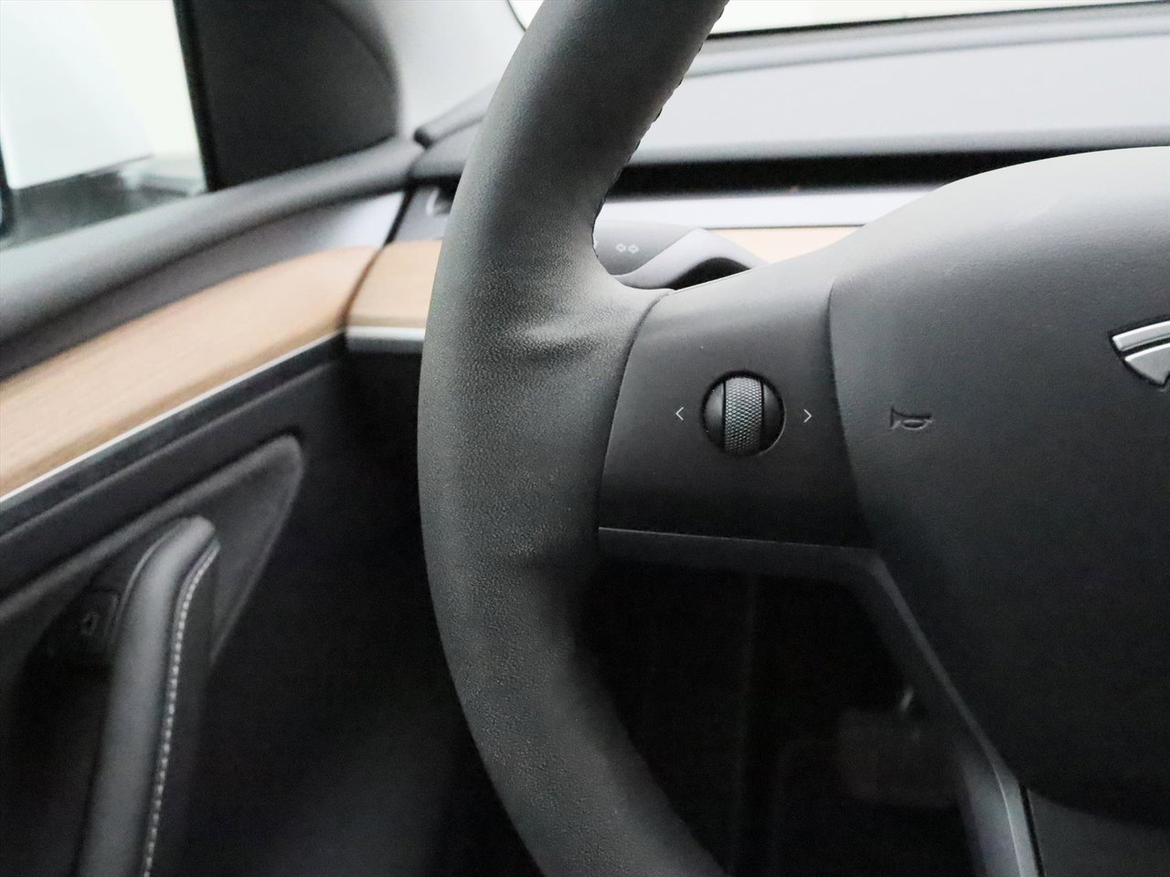 Tesla Model Y Long Range AWD 75kWh 351pk 91.8% SoH [ TREKHAAK+AMD RYZEN+AUTOPILOT+19 INCH+PREMIUM AUDIO ] 27