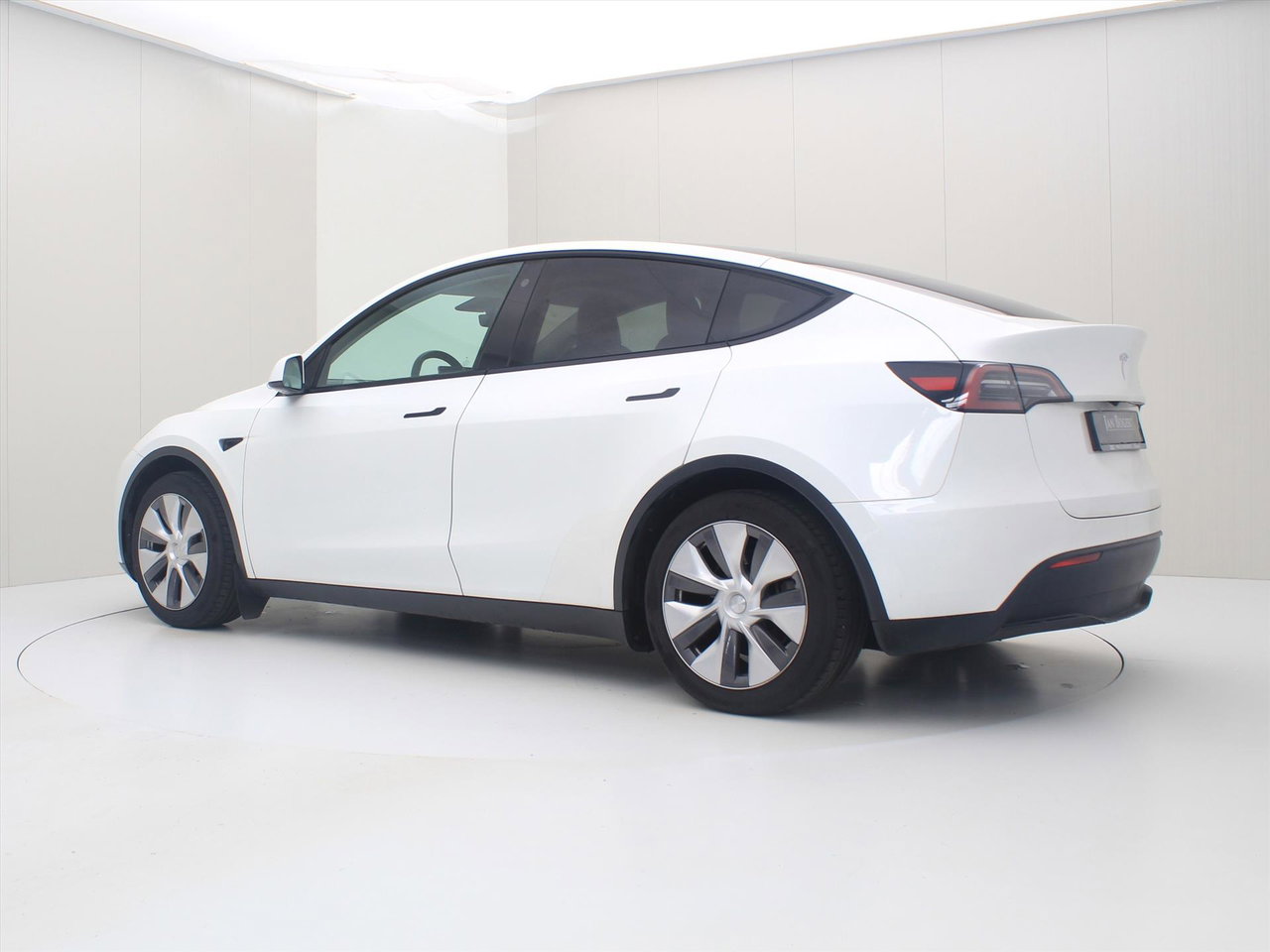 Tesla Model Y Standard RWD Plus [ AMD RYZEN+AUTOPILOT+19 INCH+PREMIUM AUDIO ] 3