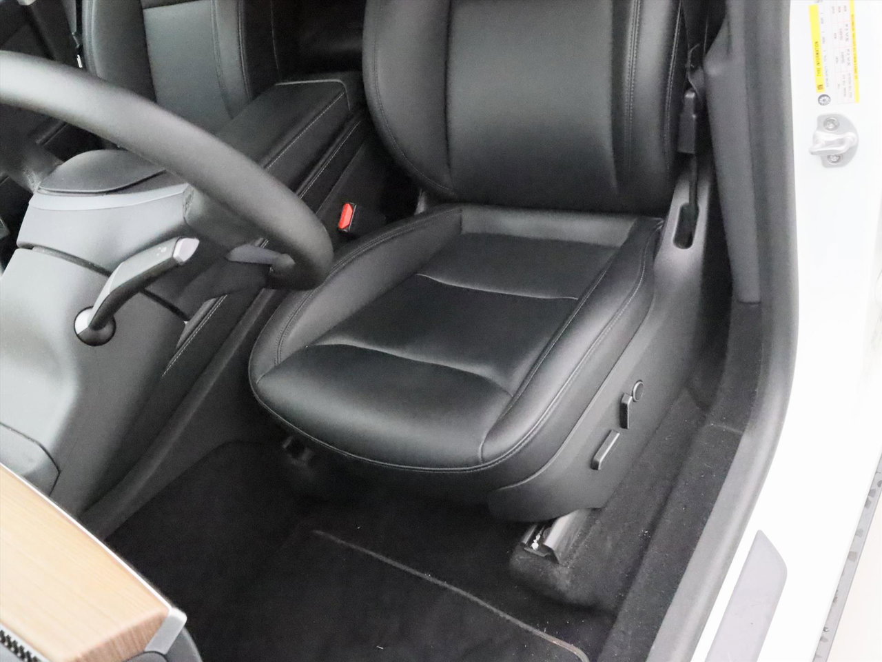 Tesla Model Y Standard RWD Plus [ AMD RYZEN+AUTOPILOT+19 INCH+PREMIUM AUDIO ] 25