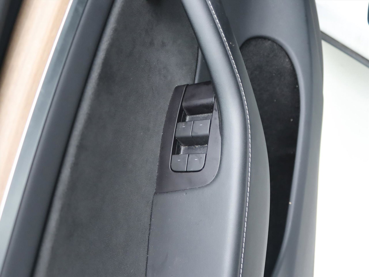 Tesla Model Y Standard RWD Plus [ AMD RYZEN+AUTOPILOT+19 INCH+PREMIUM AUDIO ] 23