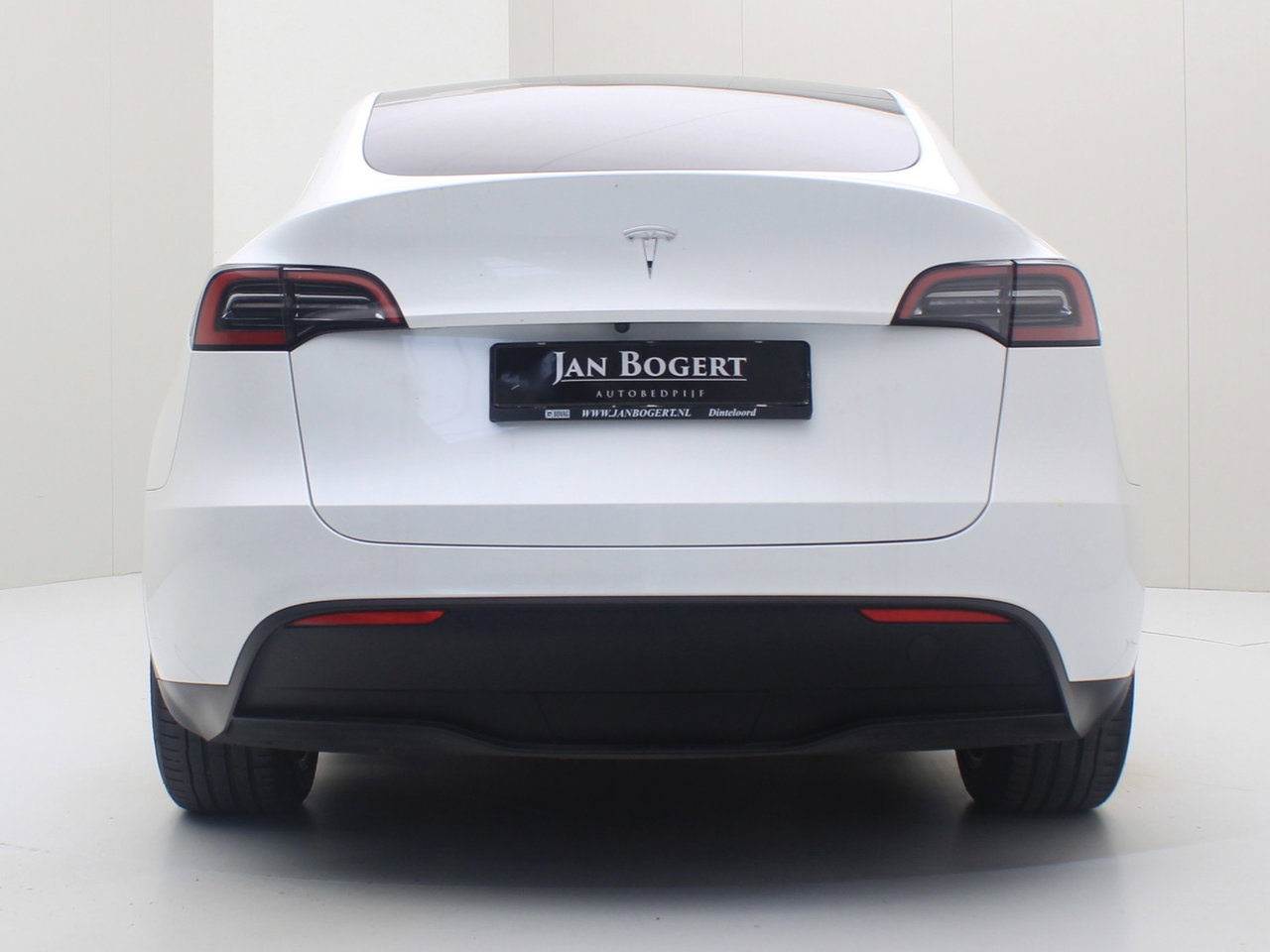 Tesla Model Y Standard RWD Plus [ AMD RYZEN+AUTOPILOT+19 INCH+PREMIUM AUDIO ] 6