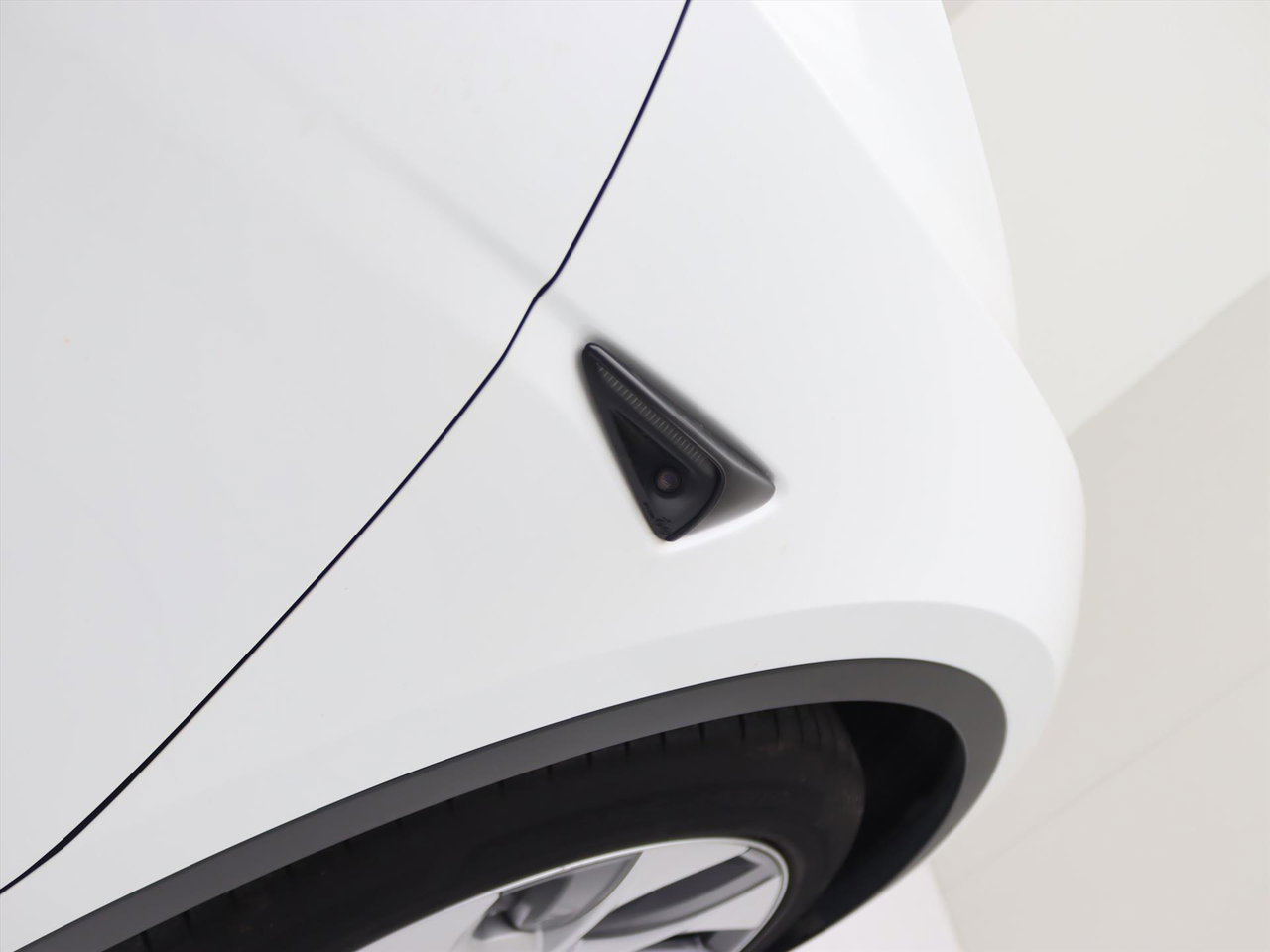 Tesla Model Y Standard RWD Plus [ AMD RYZEN+AUTOPILOT+19 INCH+PREMIUM AUDIO ] 13