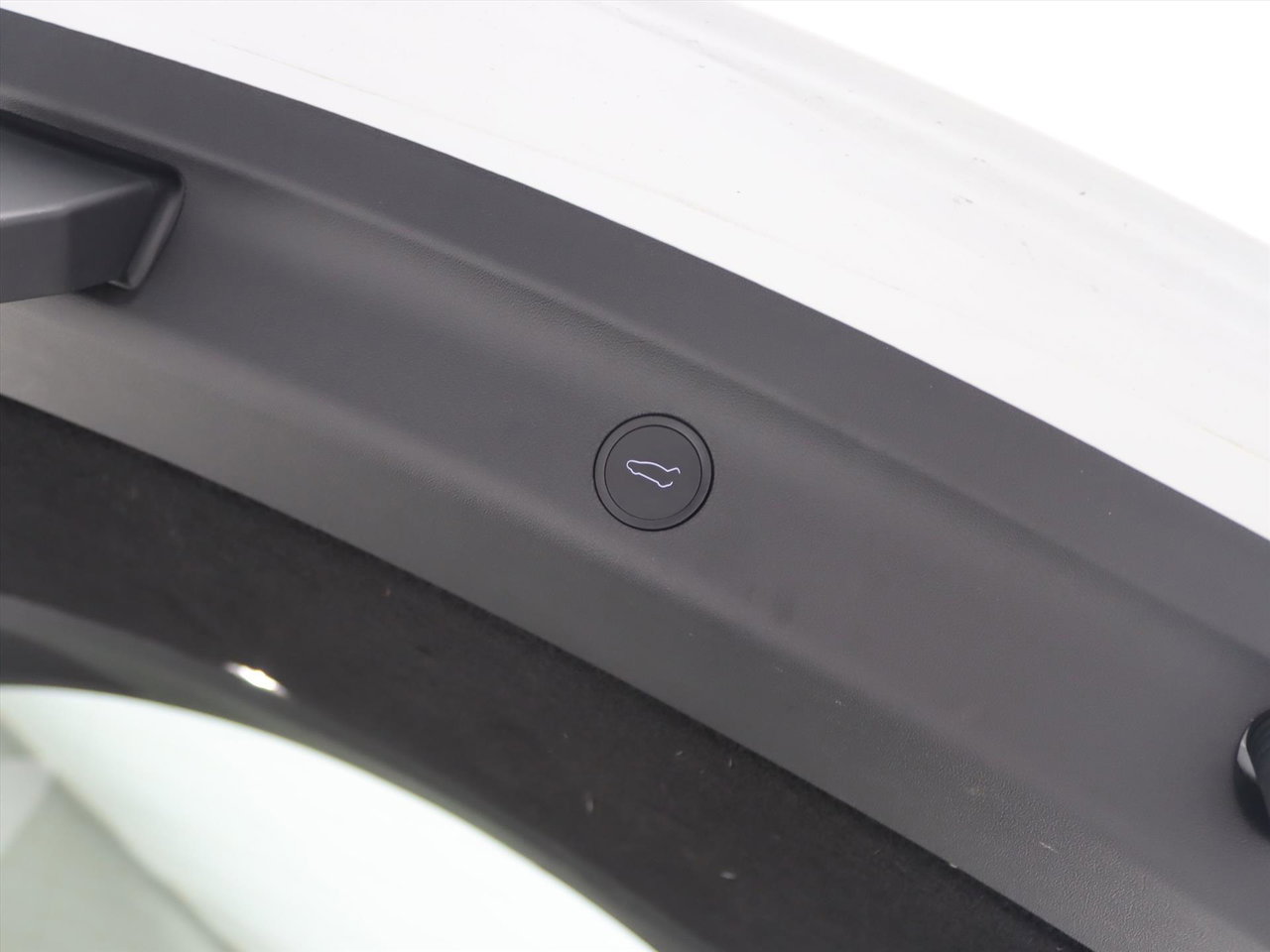 Tesla Model Y Standard RWD Plus [ AMD RYZEN+AUTOPILOT+19 INCH+PREMIUM AUDIO ] 10