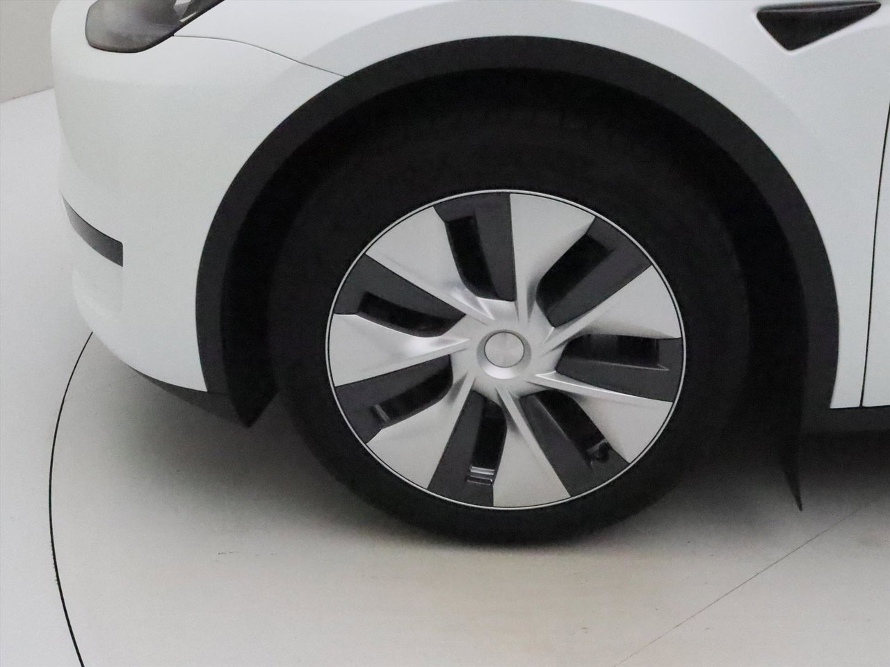 Tesla Model Y Standard RWD Plus [ AMD RYZEN+AUTOPILOT+19 INCH+PREMIUM AUDIO ] 21