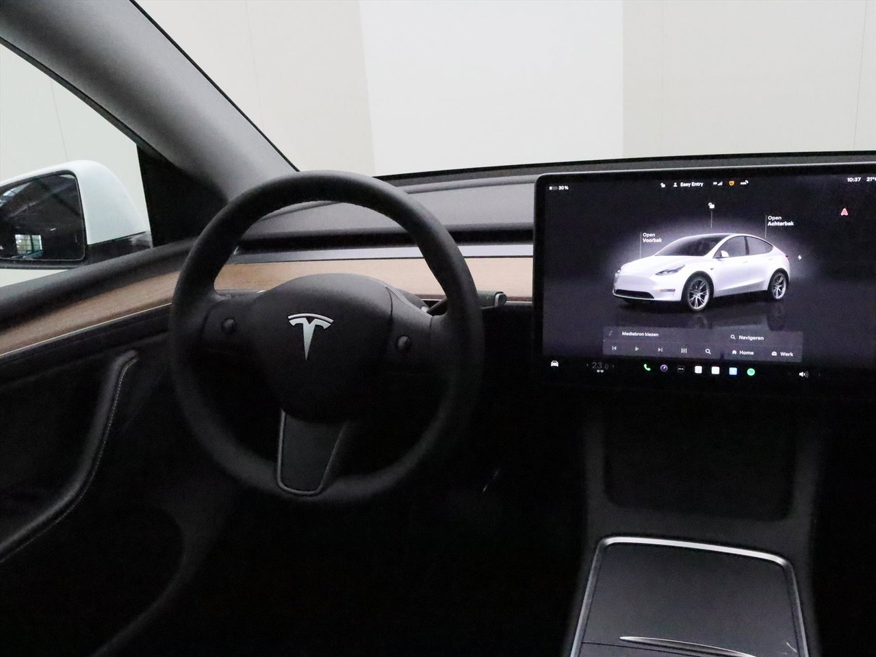 Tesla Model Y Standard RWD Plus [ AMD RYZEN+AUTOPILOT+19 INCH+PREMIUM AUDIO ] 17