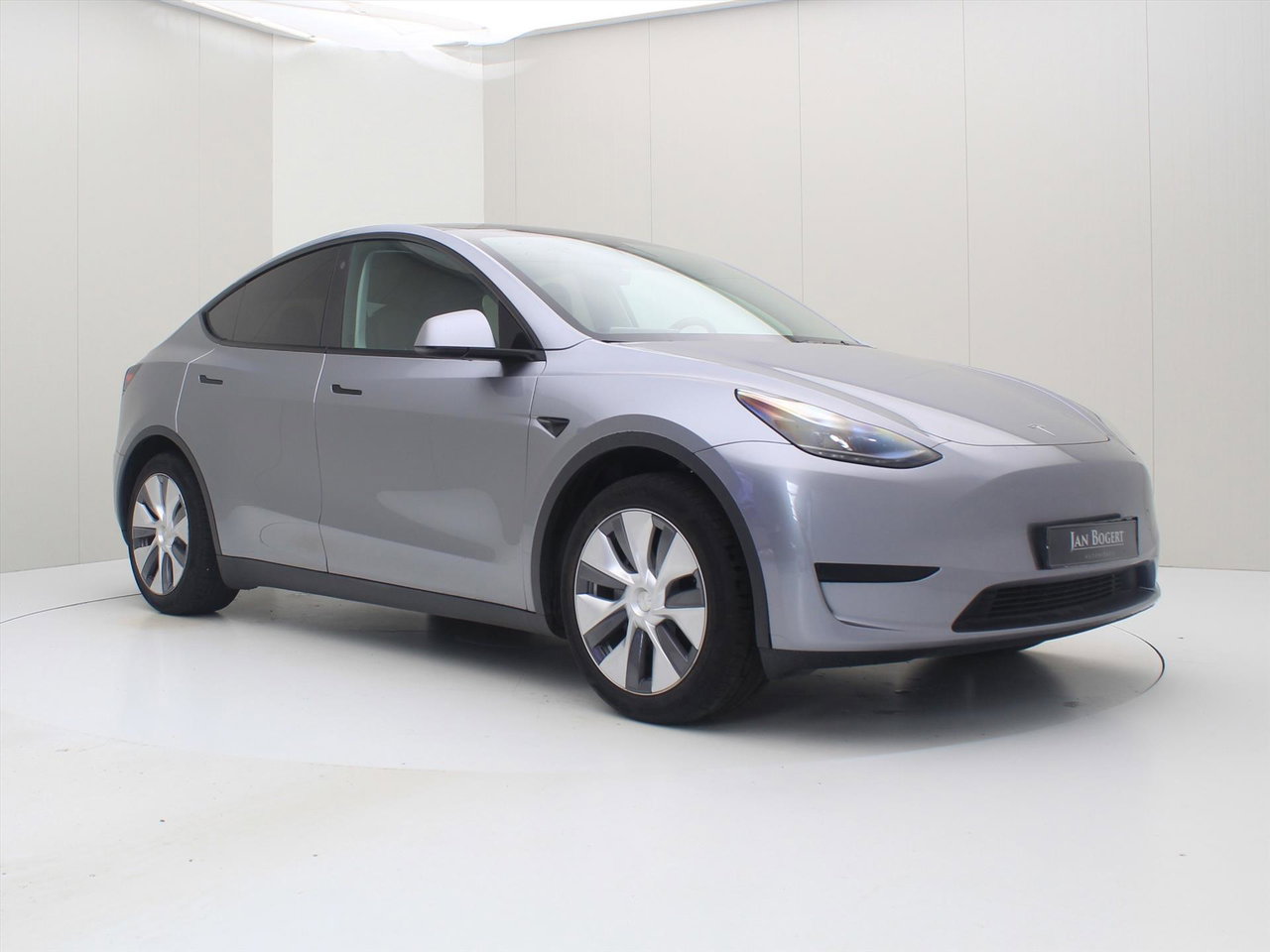 Tesla Model Y Standard RWD Plus 96% SoH [ AMD RYZEN+AUTOPILOT+19 INCH+PREMIUM AUDIO ] 4
