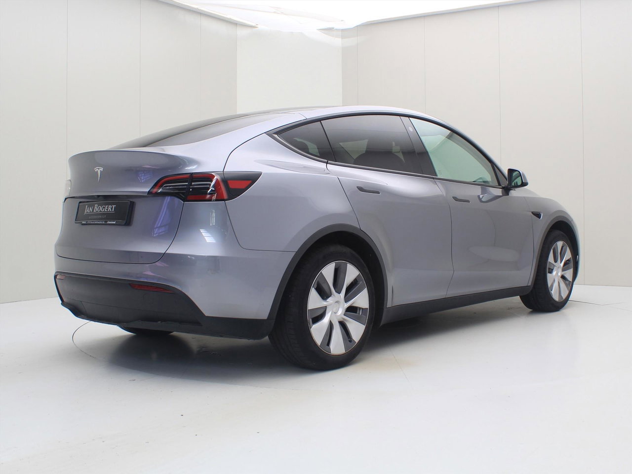 Tesla Model Y Standard RWD Plus 96% SoH [ AMD RYZEN+AUTOPILOT+19 INCH+PREMIUM AUDIO ] 2