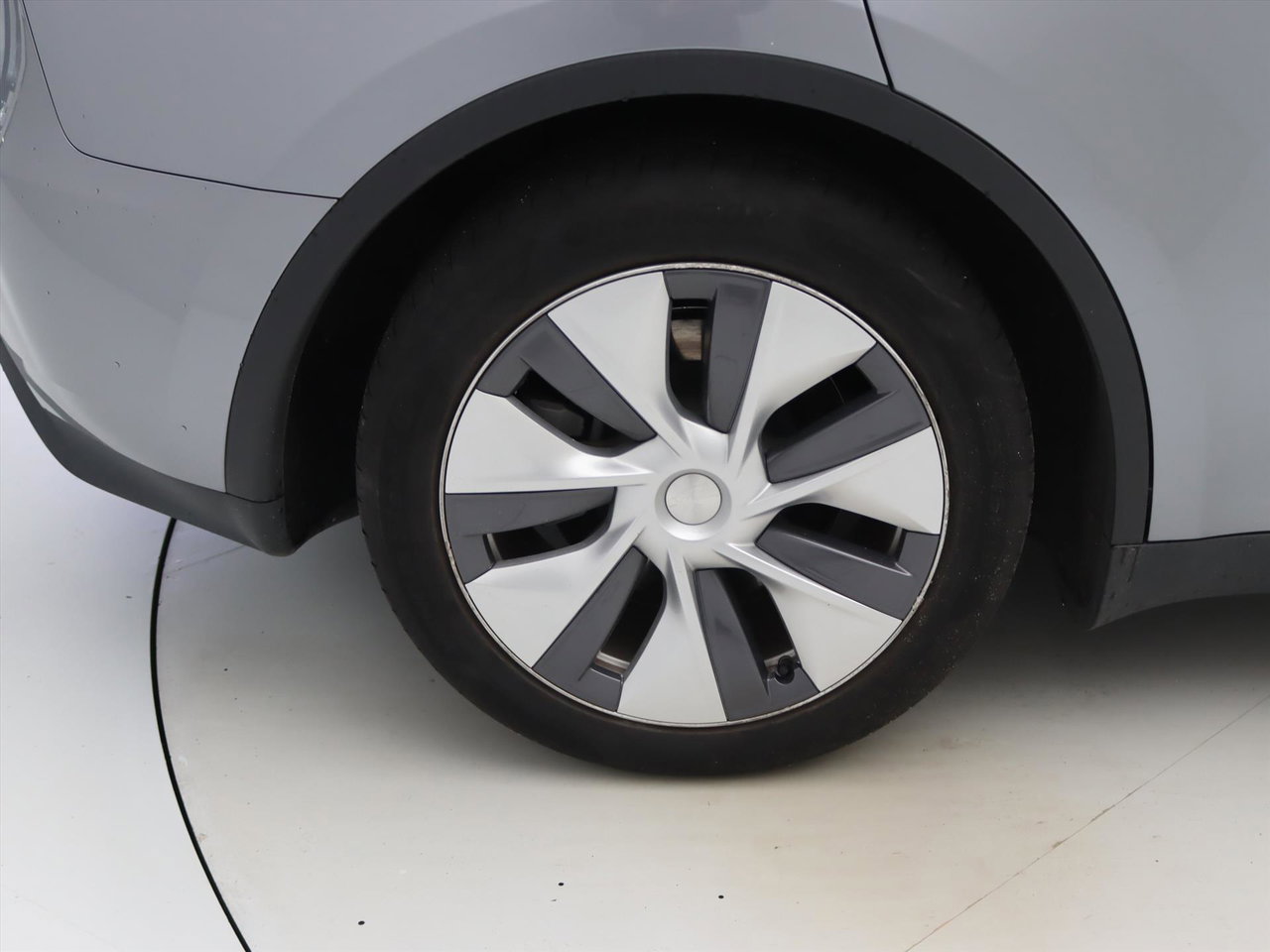 Tesla Model Y Standard RWD Plus 96% SoH [ AMD RYZEN+AUTOPILOT+19 INCH+PREMIUM AUDIO ] 12