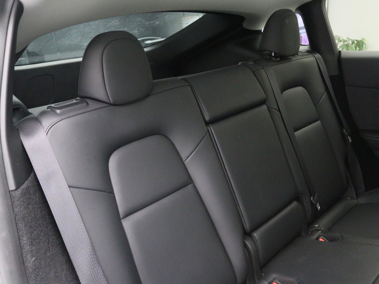 Tesla Model Y Standard RWD Plus 96% SoH [ AMD RYZEN+AUTOPILOT+19 INCH+PREMIUM AUDIO ] 17