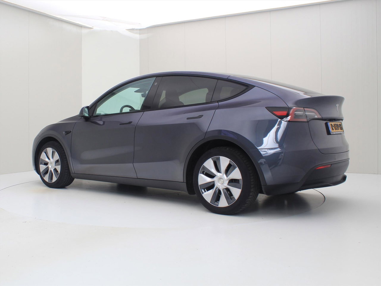 Tesla Model Y Long Range AWD 75kWh 351pk 92,7% SoH [ AMD RYZEN+AUTOPILOT+19 INCH+PREMIUM AUDIO ] 3