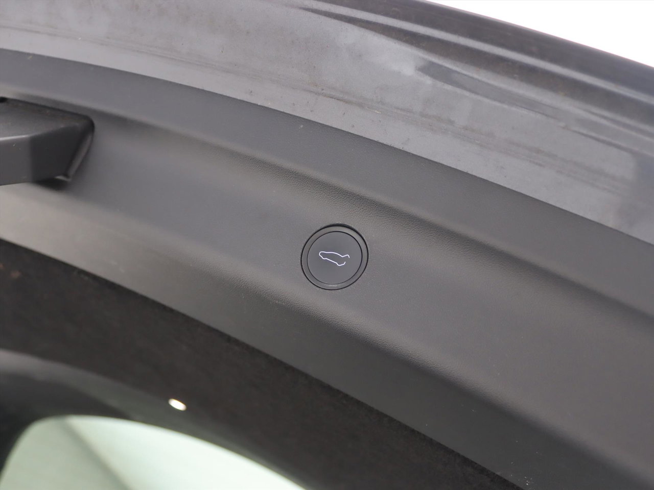 Tesla Model Y Long Range AWD 75kWh 351pk 92,7% SoH [ AMD RYZEN+AUTOPILOT+19 INCH+PREMIUM AUDIO ] 10