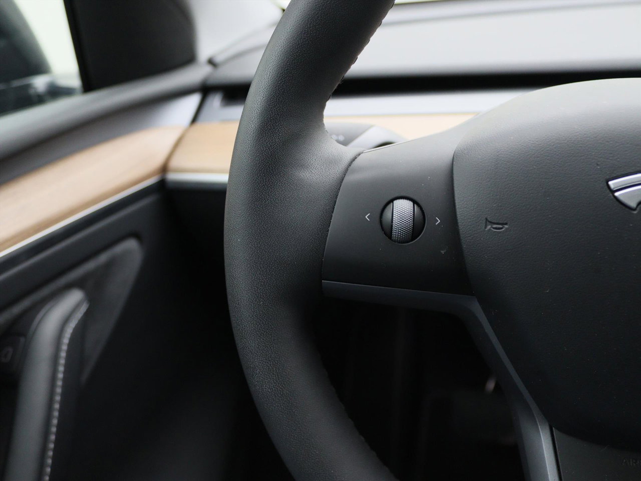 Tesla Model Y Long Range AWD 75kWh 351pk 96% SoH [ AMD RYZEN+AUTOPILOT+19 INCH+PREMIUM AUDIO ] 27
