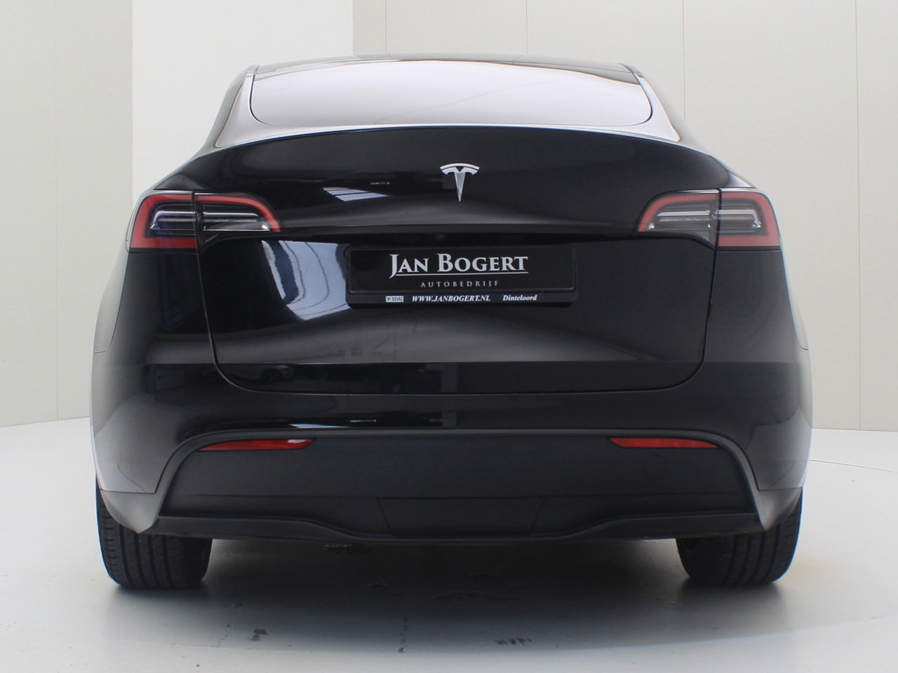 Tesla Model Y Standard RWD Plus 94% SoH [ AMD RYZEN+AUTOPILOT+20 INCH+PREMIUM AUDIO ] 8