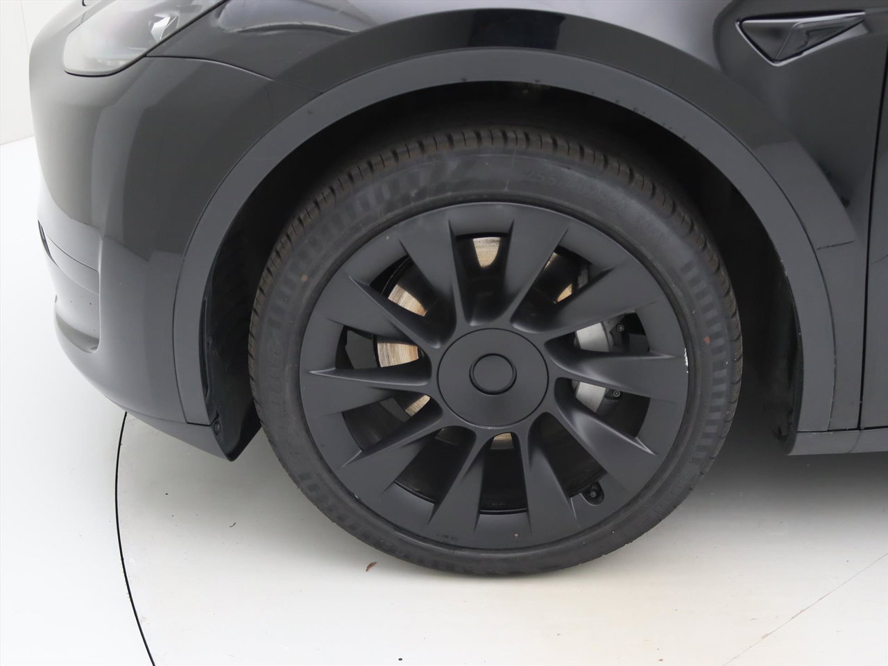 Tesla Model Y Standard RWD Plus 94% SoH [ AMD RYZEN+AUTOPILOT+20 INCH+PREMIUM AUDIO ] 21