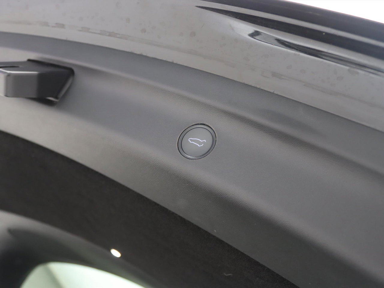 Tesla Model Y Standard RWD Plus 94% SoH [ AMD RYZEN+AUTOPILOT+20 INCH+PREMIUM AUDIO ] 12