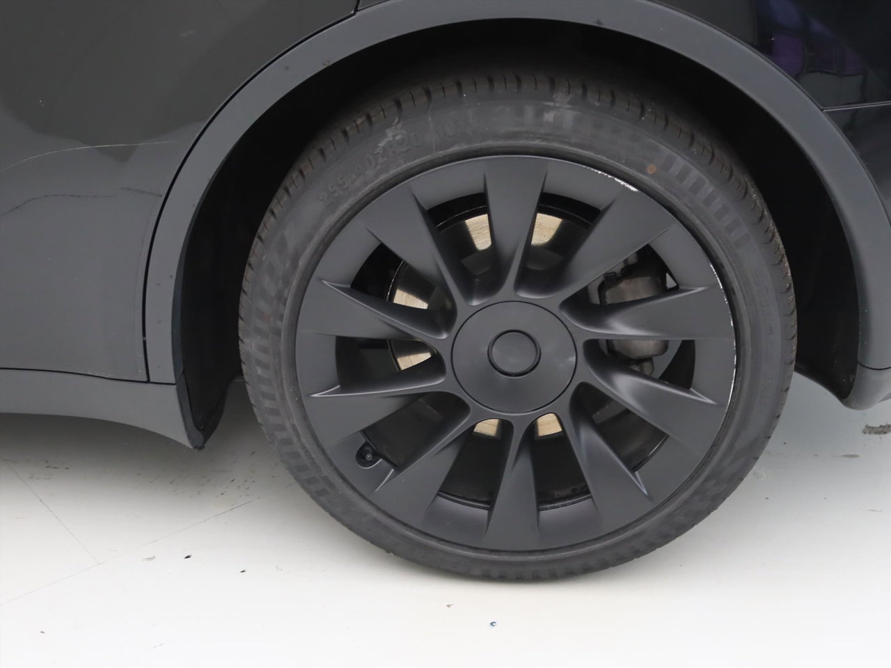 Tesla Model Y Standard RWD Plus 94% SoH [ AMD RYZEN+AUTOPILOT+20 INCH+PREMIUM AUDIO ] 22