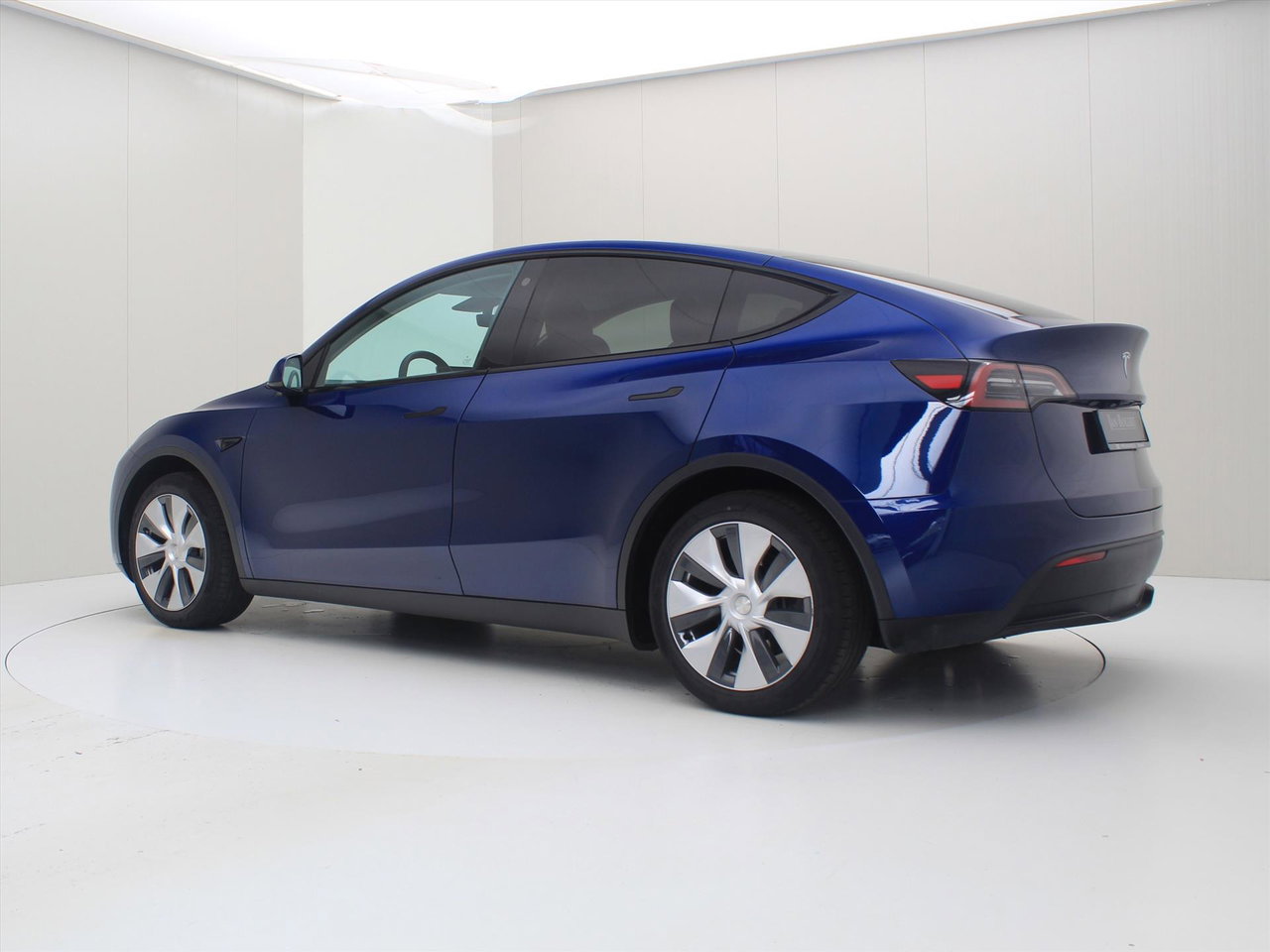 Tesla Model Y Standard RWD Plus 95.5% SoH [ AMD RYZEN+AUTOPILOT+19 INCH+PREMIUM AUDIO ] 3