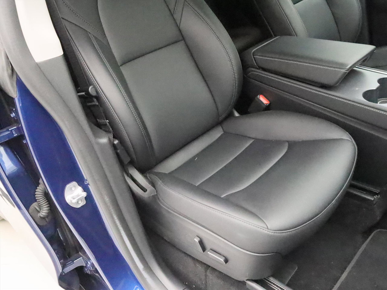 Tesla Model Y Standard RWD Plus 95.5% SoH [ AMD RYZEN+AUTOPILOT+19 INCH+PREMIUM AUDIO ] 17