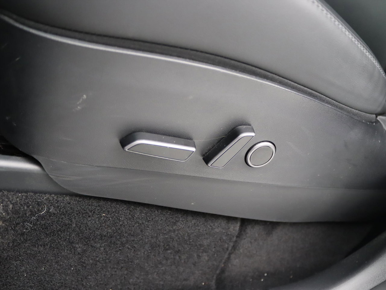 Tesla Model Y Standard RWD Plus 95.5% SoH [ AMD RYZEN+AUTOPILOT+19 INCH+PREMIUM AUDIO ] 20
