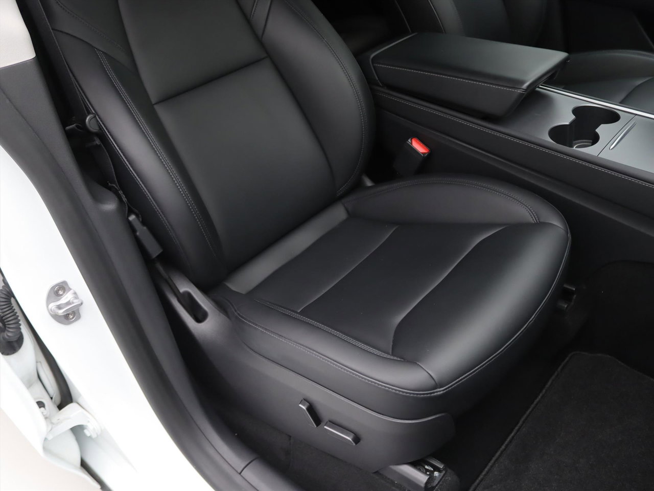 Tesla Model Y Long Range AWD 75kWh 351pk [ TREKHAAK+AMD RYZEN+AUTOPILOT+19 INCH+PREMIUM AUDIO ] 20