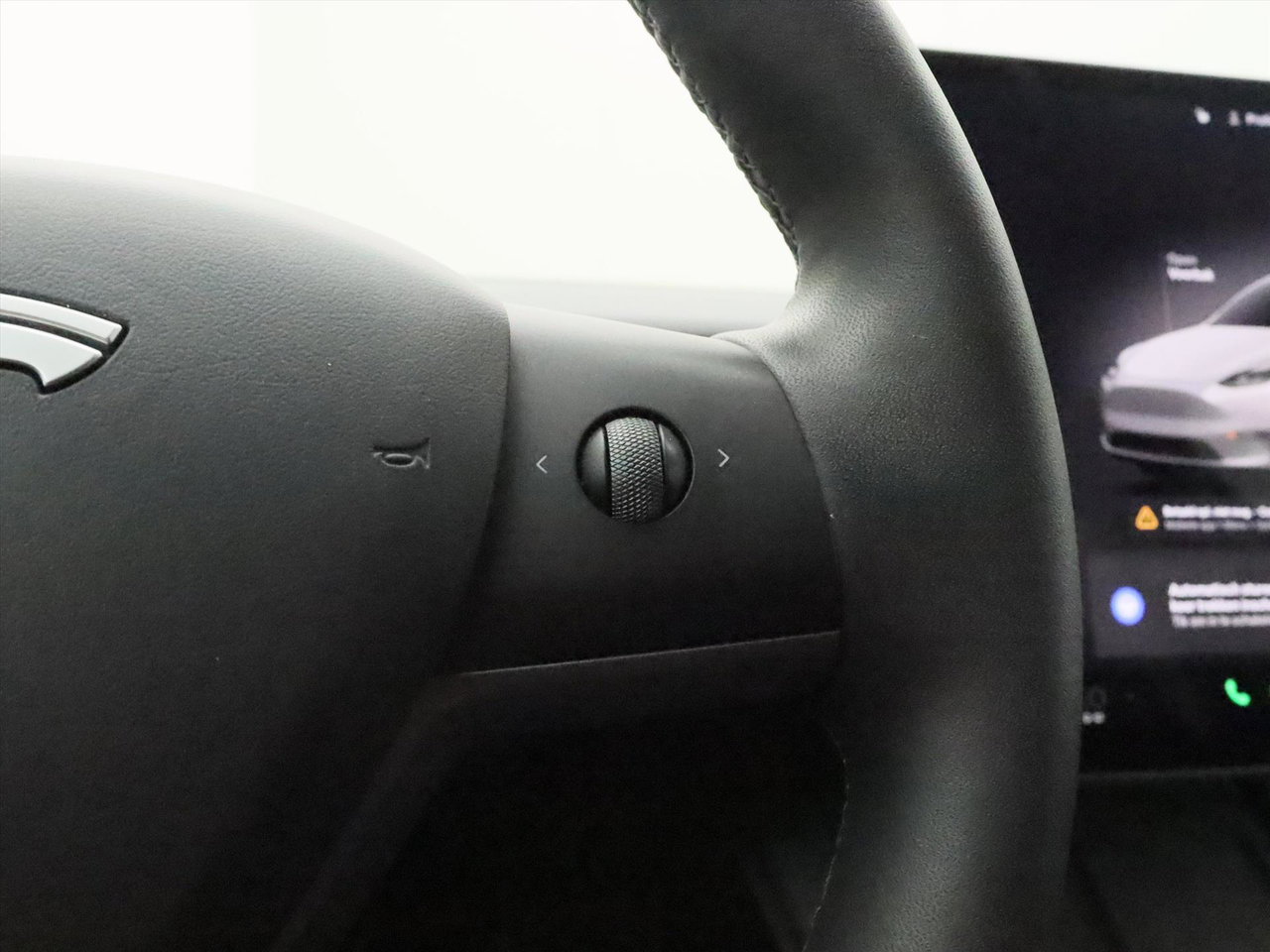 Tesla Model Y Standard RWD Plus 94.2% SoH [ AMD RYZEN+AUTOPILOT+19 INCH+PREMIUM AUDIO ] 24