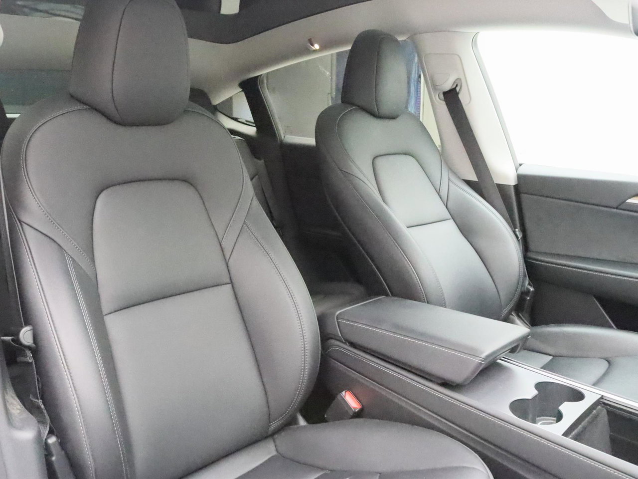 Tesla Model Y Standard RWD Plus 94.2% SoH [ AMD RYZEN+AUTOPILOT+19 INCH+PREMIUM AUDIO ] 17