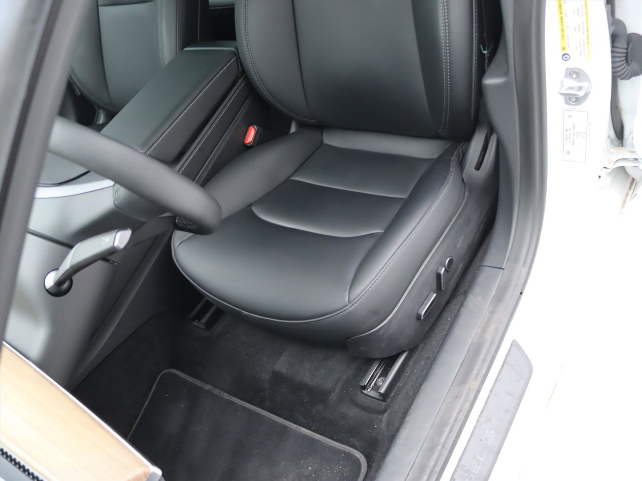 Tesla Model 3 Standard RWD Plus UPGRADE 95% SoH [ LFP-ACCU+WARMTEPOMP+AUTOPILOT+60 kWh ] 24