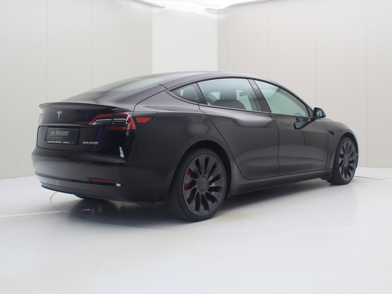 Tesla Model 3 Performance AWD 534pk 75 kWh 94.3% SoH [ AMD RYZEN+AUTOPILOT+20 INCH+PREMIUM AUDIO ] 2