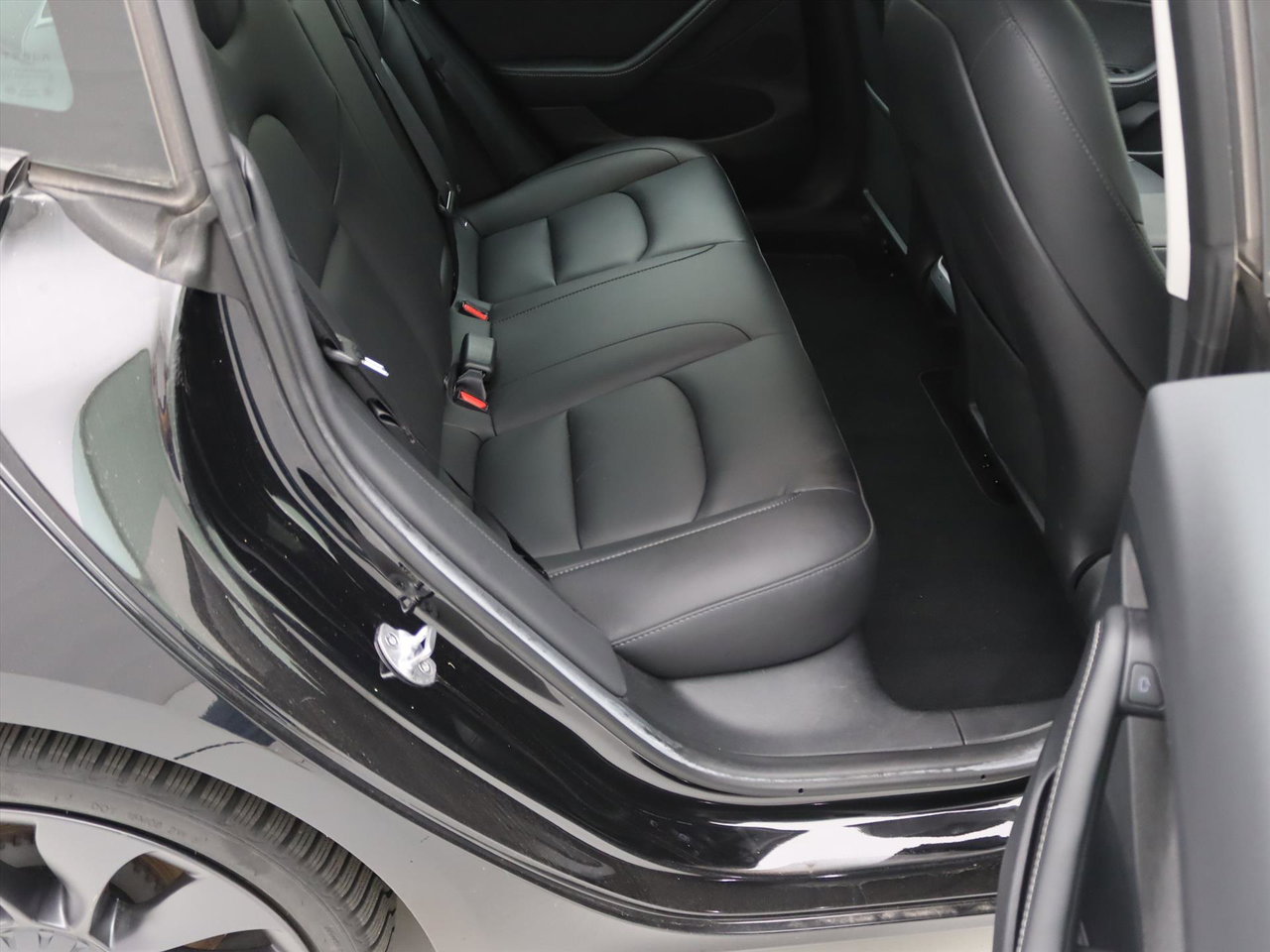 Tesla Model 3 Performance AWD 534pk 75 kWh 94.3% SoH [ AMD RYZEN+AUTOPILOT+20 INCH+PREMIUM AUDIO ] 15