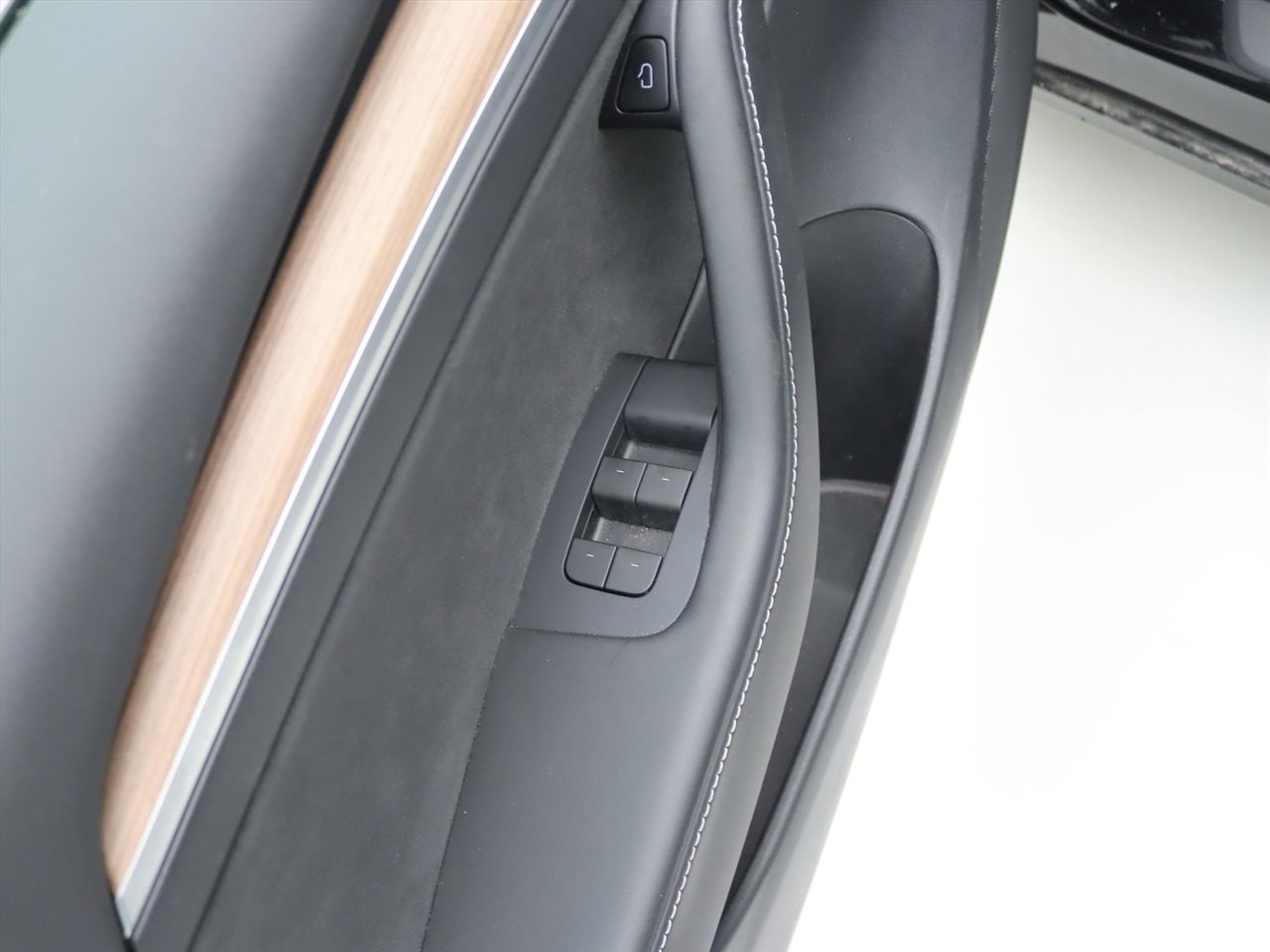 Tesla Model 3 Performance AWD 534pk 75 kWh 94.3% SoH [ AMD RYZEN+AUTOPILOT+20 INCH+PREMIUM AUDIO ] 30