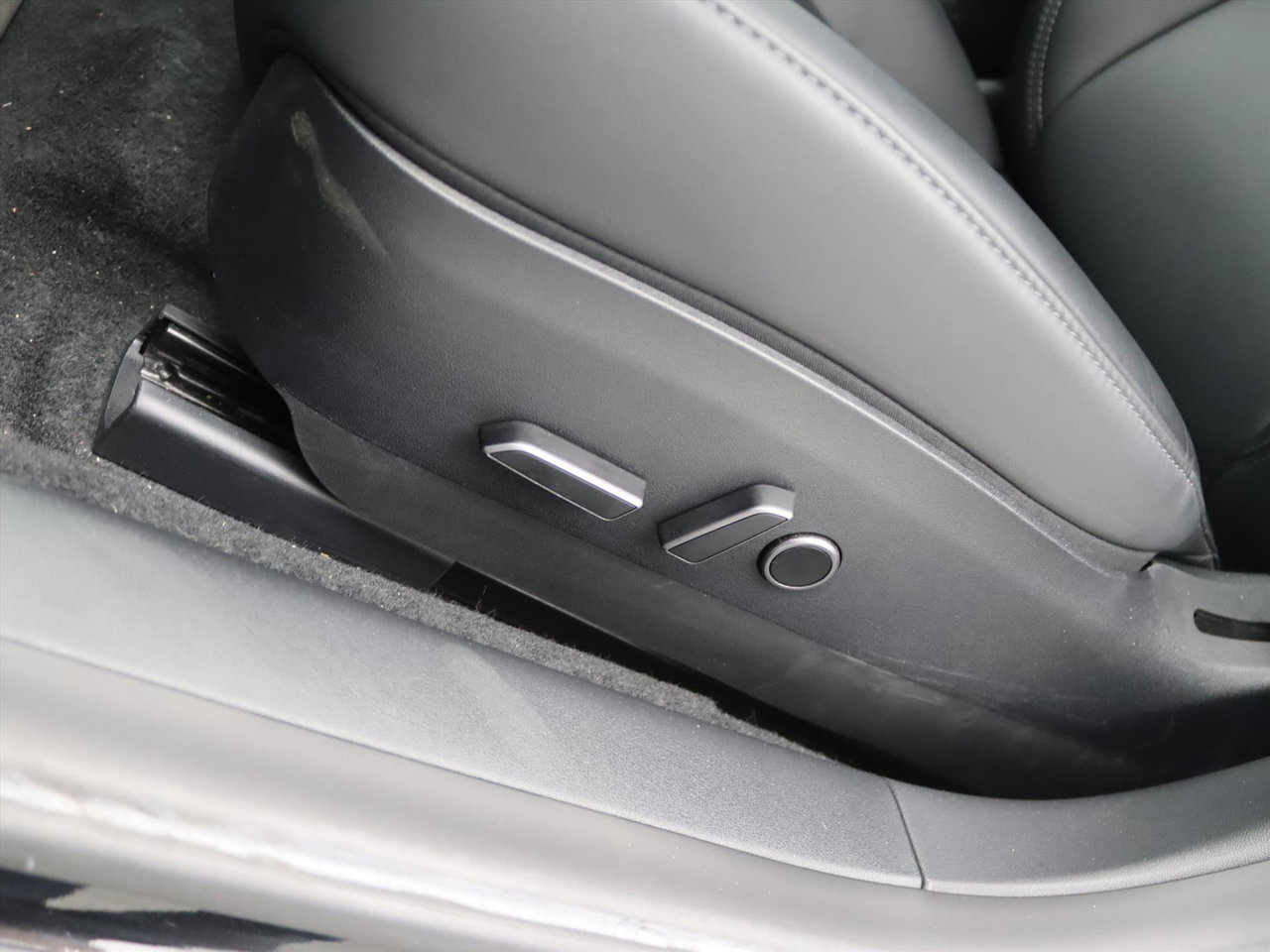 Tesla Model 3 Performance AWD 534pk 75 kWh 94.3% SoH [ AMD RYZEN+AUTOPILOT+20 INCH+PREMIUM AUDIO ] 20