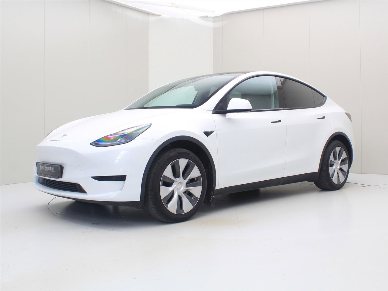 Tesla Model Y Standard RWD Plus 94.1% SoH [ AMD RYZEN+AUTOPILOT+19 INCH+PREMIUM AUDIO ] 3