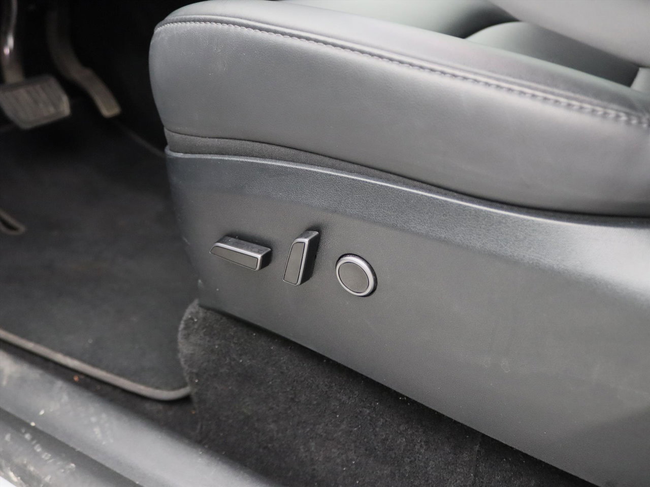 Tesla Model Y Standard RWD Plus 94.1% SoH [ AMD RYZEN+AUTOPILOT+19 INCH+PREMIUM AUDIO ] 20