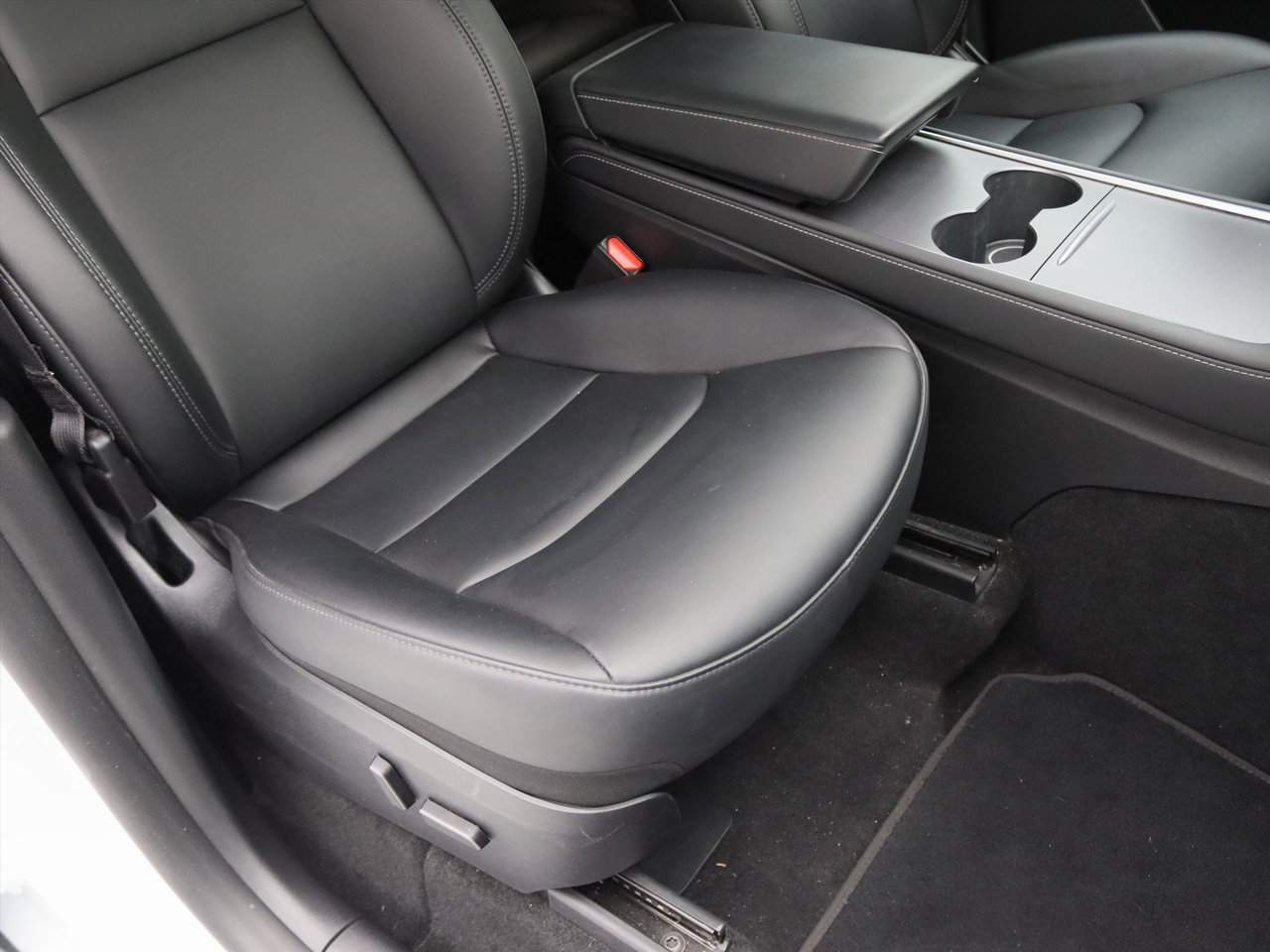 Tesla Model Y Standard RWD Plus 94.1% SoH [ AMD RYZEN+AUTOPILOT+19 INCH+PREMIUM AUDIO ] 14